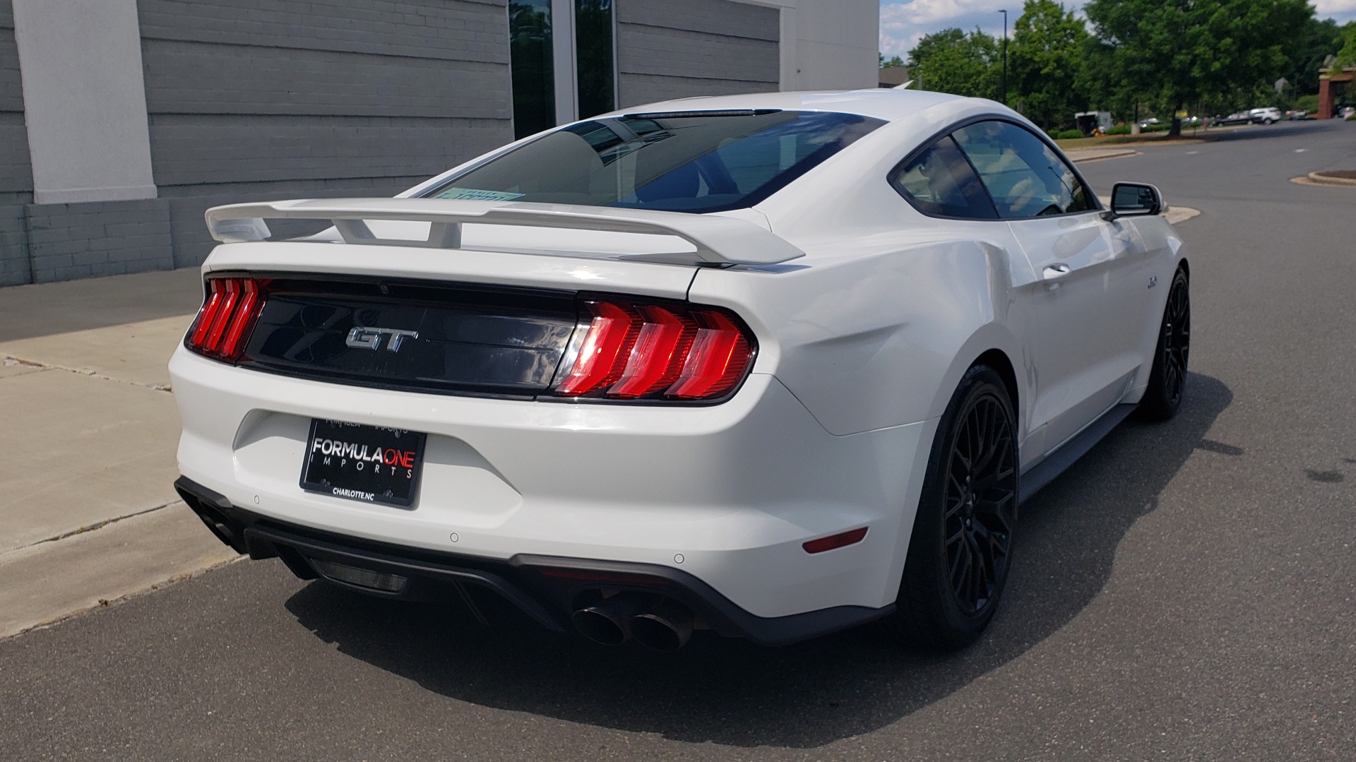 Used 2018 Ford MUSTANG GT COUPE / 5.0L V8 / AUTO / PERF PKG / REARVIEW / 19IN WHLS for sale Sold at Formula Imports in Charlotte NC 28227 2