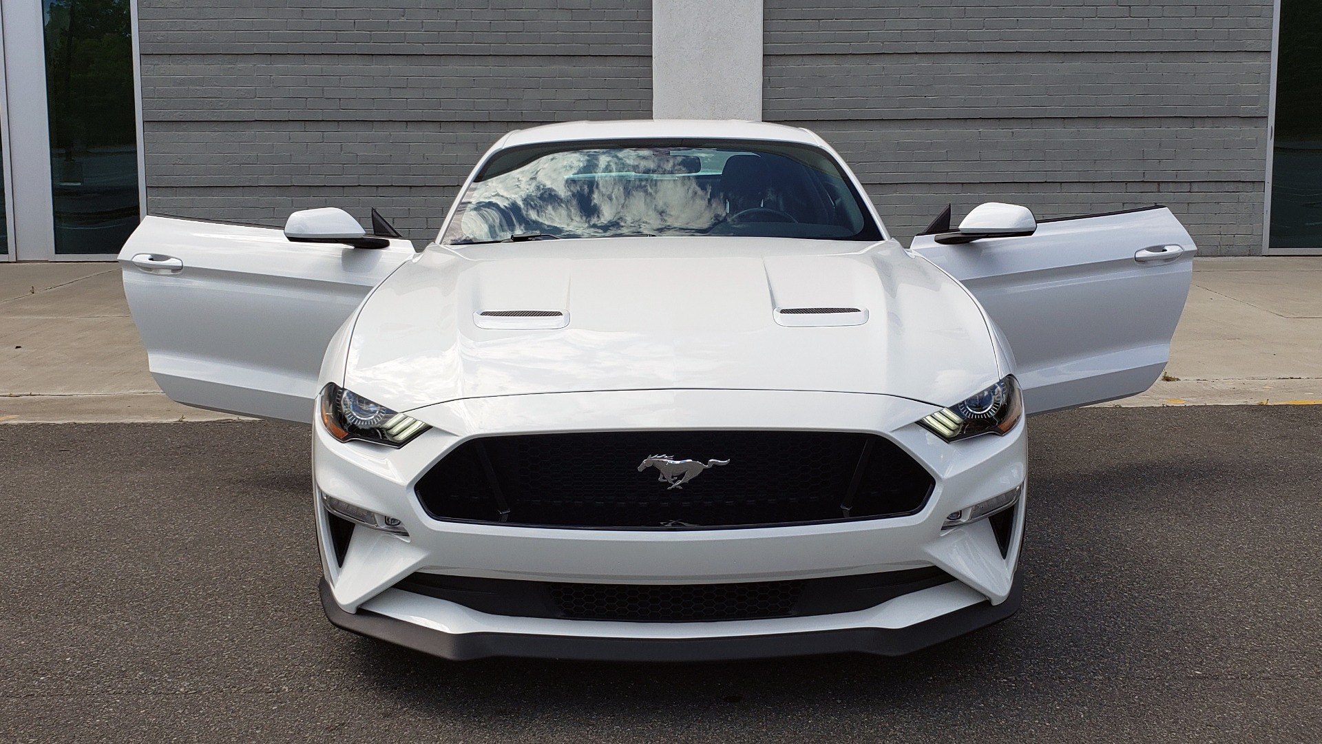 Used 2018 Ford MUSTANG GT COUPE / 5.0L V8 / AUTO / PERF PKG / REARVIEW / 19IN WHLS for sale Sold at Formula Imports in Charlotte NC 28227 21
