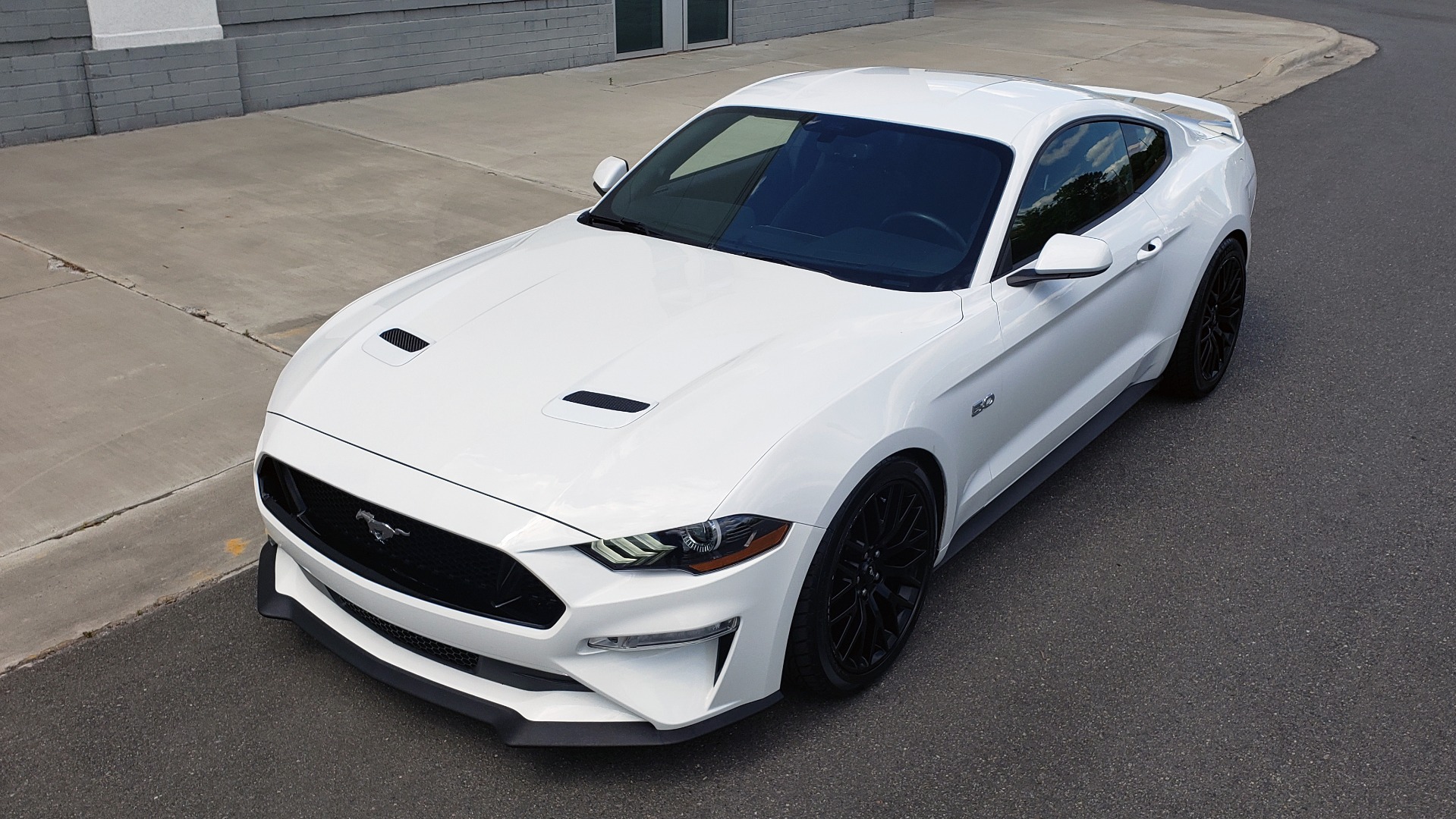 Used 2018 Ford MUSTANG GT COUPE / 5.0L V8 / AUTO / PERF PKG / REARVIEW / 19IN WHLS for sale Sold at Formula Imports in Charlotte NC 28227 5
