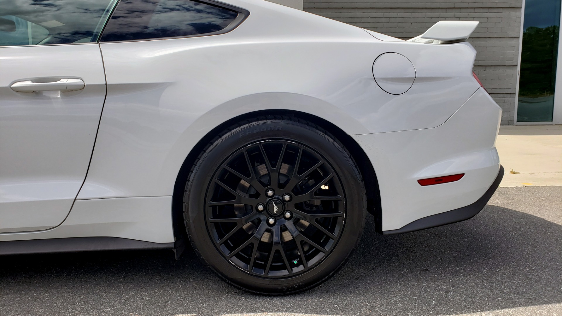 Used 2018 Ford MUSTANG GT COUPE / 5.0L V8 / AUTO / PERF PKG / REARVIEW / 19IN WHLS for sale Sold at Formula Imports in Charlotte NC 28227 68