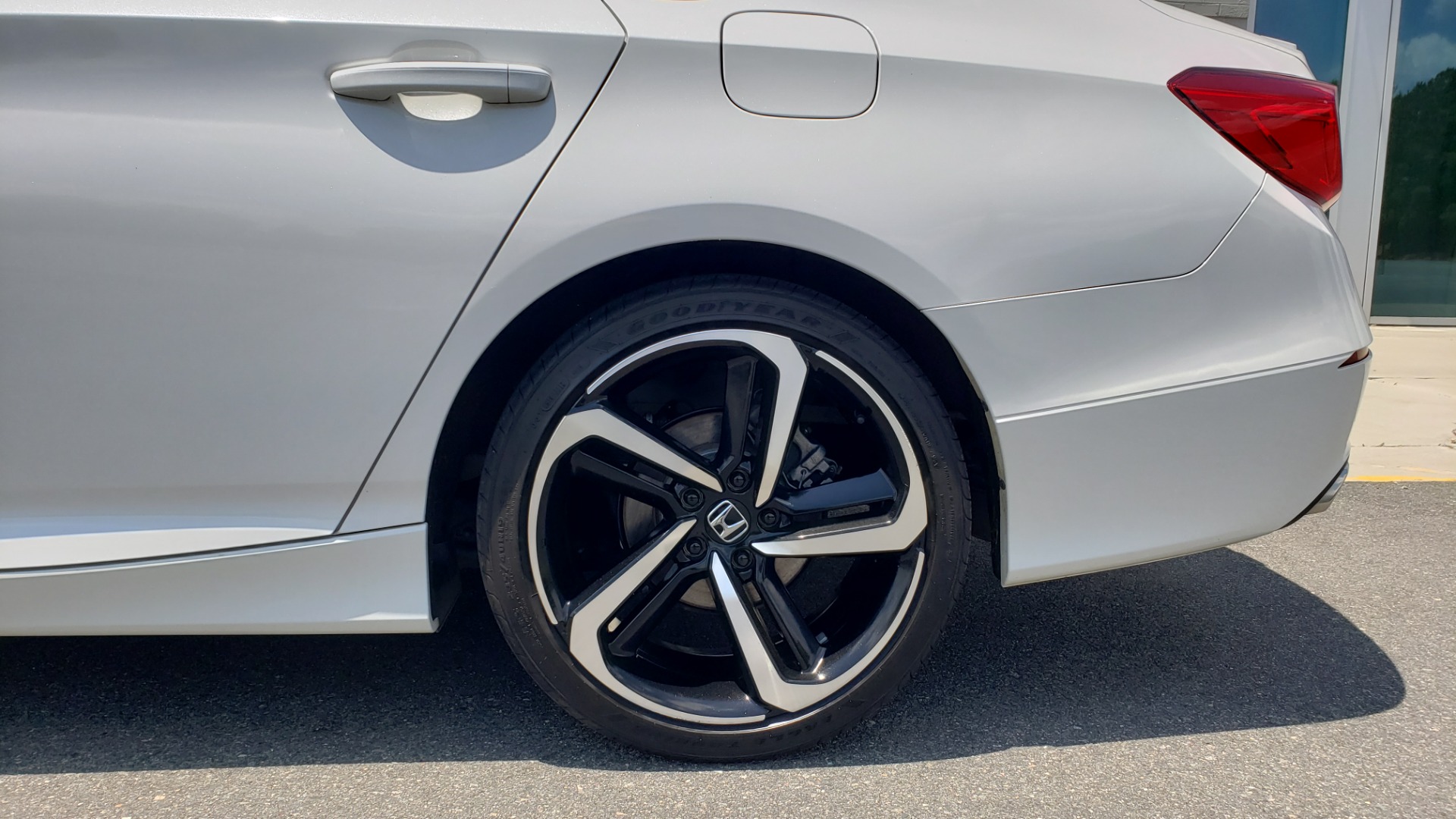 Used 2018 Honda ACCORD SEDAN SPORT 1.5T / CVT TRANS / FWD / 19IN WHEELS for sale Sold at Formula Imports in Charlotte NC 28227 67