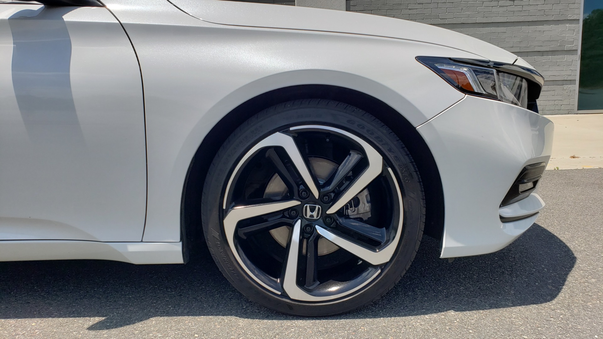 Used 2018 Honda ACCORD SEDAN SPORT 1.5T / CVT TRANS / FWD / 19IN WHEELS for sale Sold at Formula Imports in Charlotte NC 28227 69