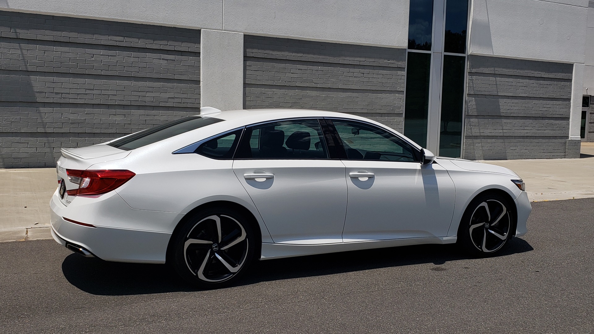 Used 2018 Honda ACCORD SEDAN SPORT 1.5T / CVT TRANS / FWD / 19IN WHEELS for sale Sold at Formula Imports in Charlotte NC 28227 9