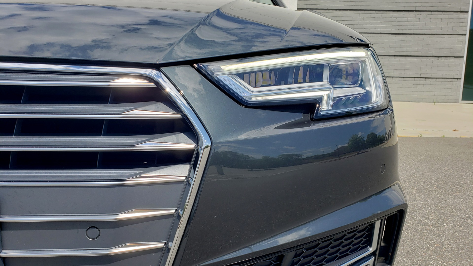 Used 2018 Audi A4 TECH PREMIUM PLUS / NAV / B&O SND / SUNROOF / CLD WTHR / REARVIEW for sale Sold at Formula Imports in Charlotte NC 28227 22