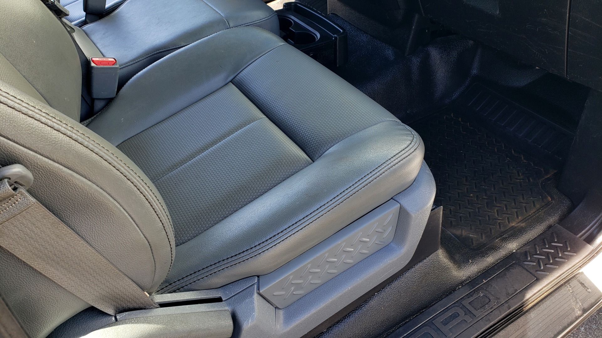 Used 2016 Ford F-150 XL 4X2 REGULAR CAB / 3.5L V6 / 6-SPD AUTO / CRUISE CONTROL for sale Sold at Formula Imports in Charlotte NC 28227 33