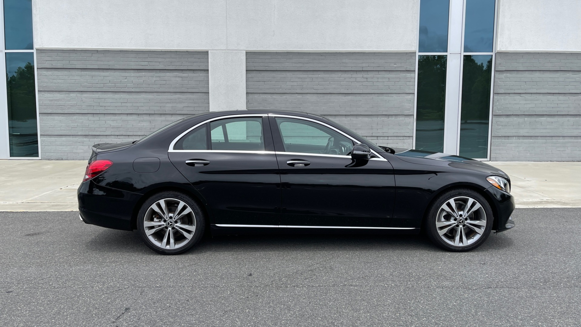 Used 2018 Mercedes-Benz C-CLASS C 300 PREMIUM SEDAN / PANO-ROOF / HTD STS / APPLE / REARVIEW for sale Sold at Formula Imports in Charlotte NC 28227 7