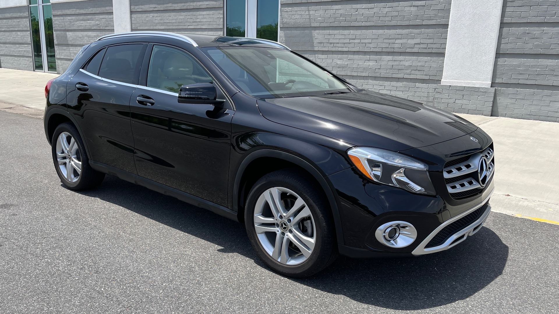 Used 2018 Mercedes-Benz GLA 250 4MATIC SUV / PANO-ROOF / HTD STS / BLIND SPOT ASST / APPLE for sale Sold at Formula Imports in Charlotte NC 28227 4