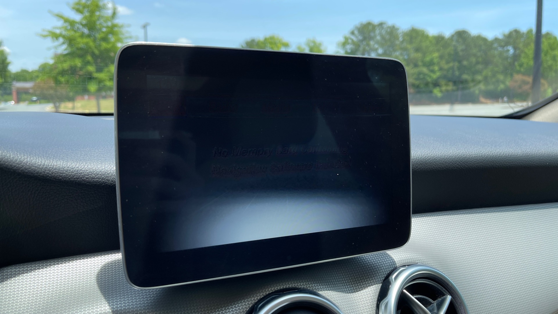 Used 2018 Mercedes-Benz GLA 250 4MATIC SUV / PANO-ROOF / HTD STS / BLIND SPOT ASST / APPLE for sale Sold at Formula Imports in Charlotte NC 28227 42
