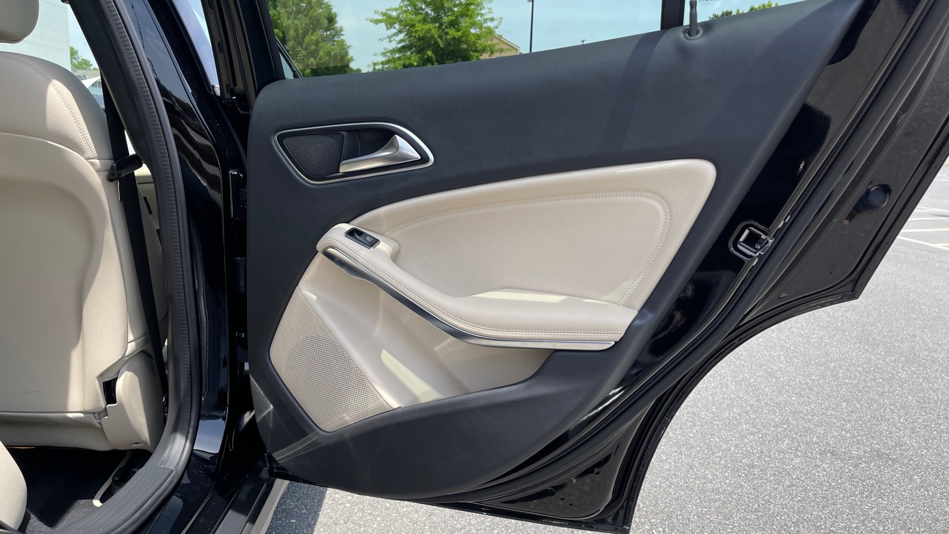 Used 2018 Mercedes-Benz GLA 250 4MATIC SUV / PANO-ROOF / HTD STS / BLIND SPOT ASST / APPLE for sale Sold at Formula Imports in Charlotte NC 28227 70