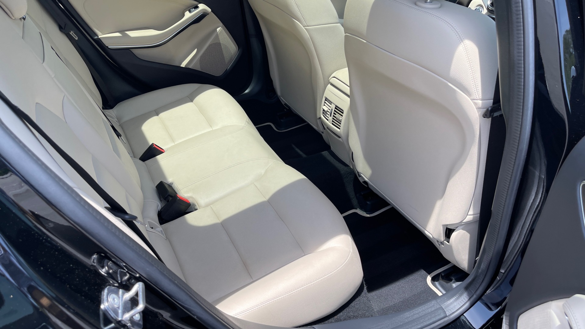 Used 2018 Mercedes-Benz GLA 250 4MATIC SUV / PANO-ROOF / HTD STS / BLIND SPOT ASST / APPLE for sale Sold at Formula Imports in Charlotte NC 28227 71