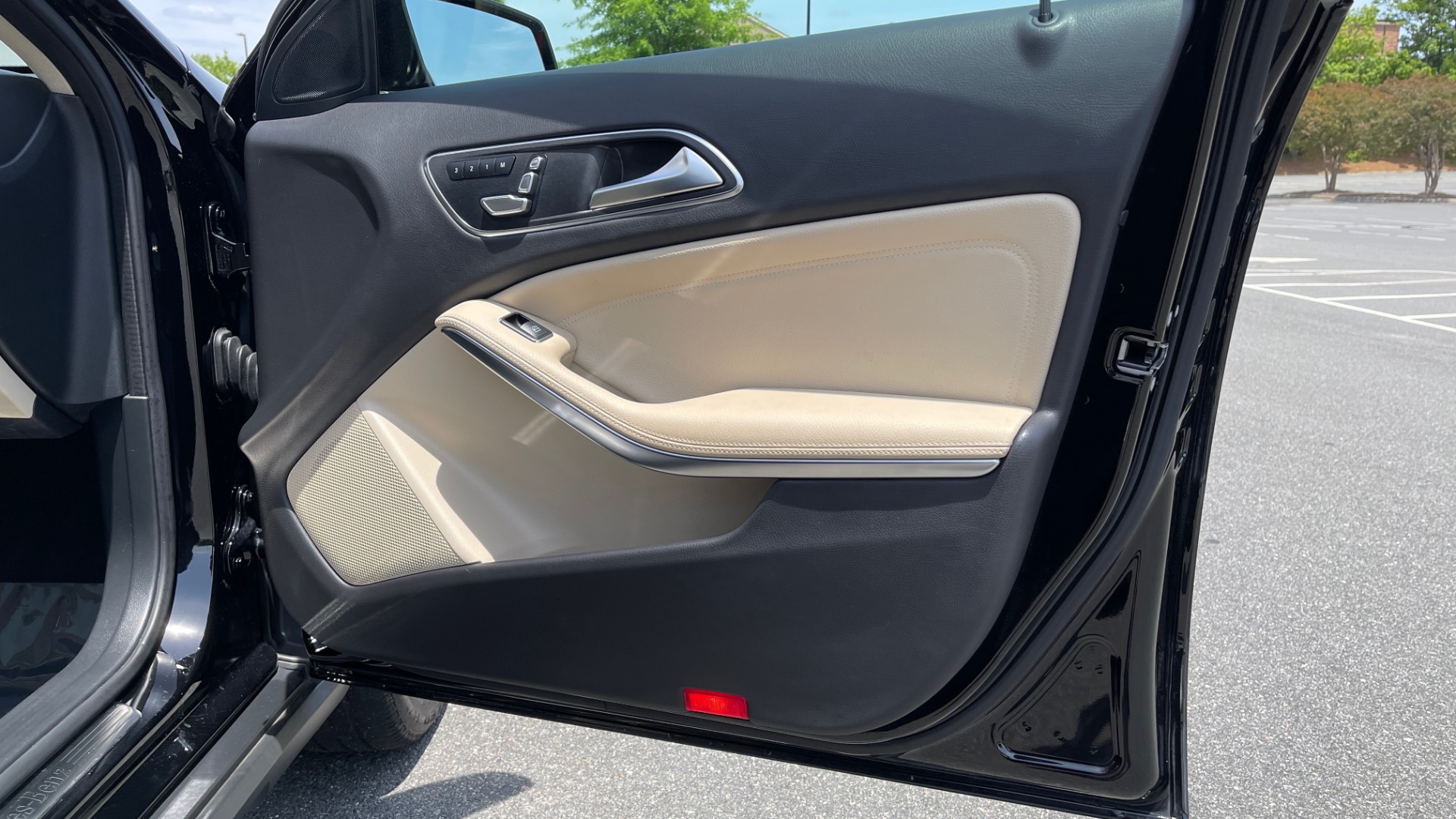 Used 2018 Mercedes-Benz GLA 250 4MATIC SUV / PANO-ROOF / HTD STS / BLIND SPOT ASST / APPLE for sale Sold at Formula Imports in Charlotte NC 28227 72