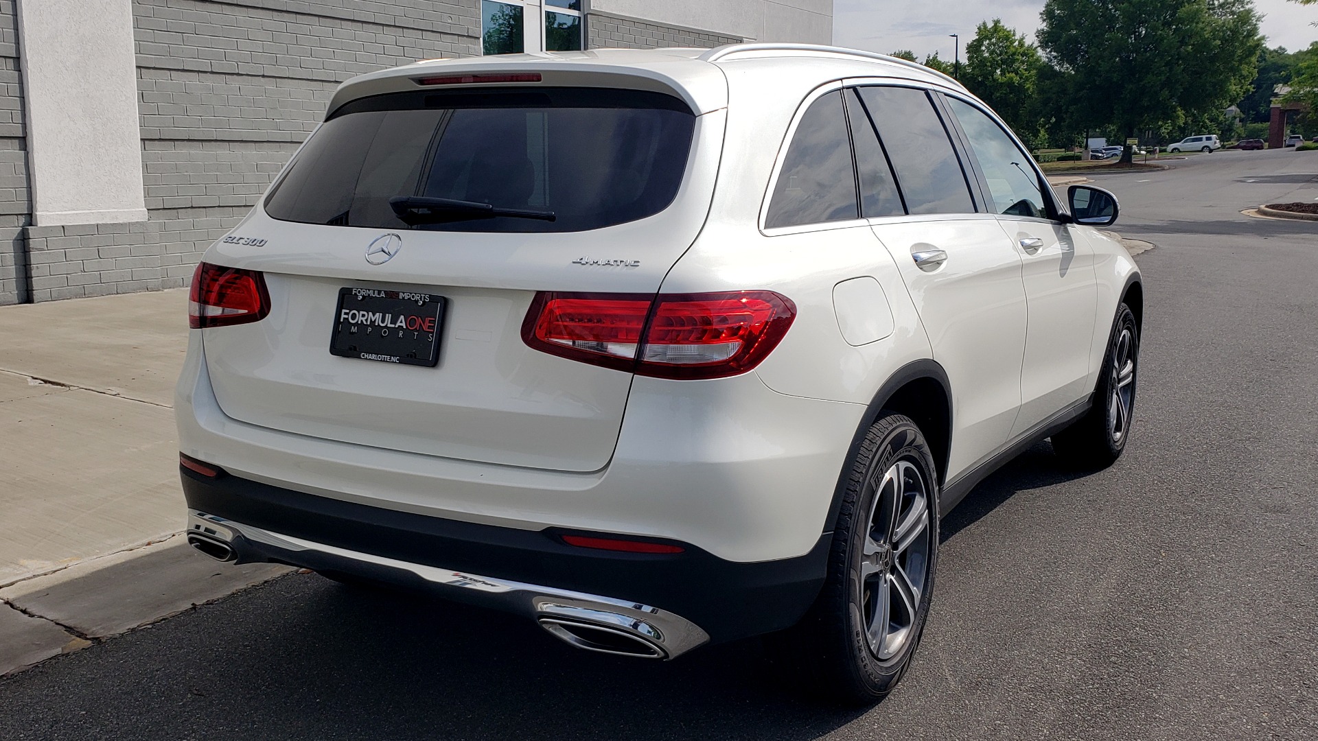 Used 2018 Mercedes-Benz GLC 300 4MATIC / PREM PKG / PANO-ROOF / APPLE / REARVIEW for sale Sold at Formula Imports in Charlotte NC 28227 2