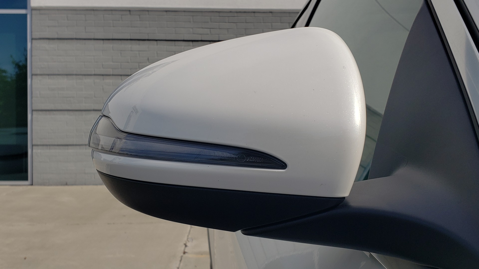 Used 2018 Mercedes-Benz GLC 300 4MATIC / PREM PKG / PANO-ROOF / APPLE / REARVIEW for sale Sold at Formula Imports in Charlotte NC 28227 26