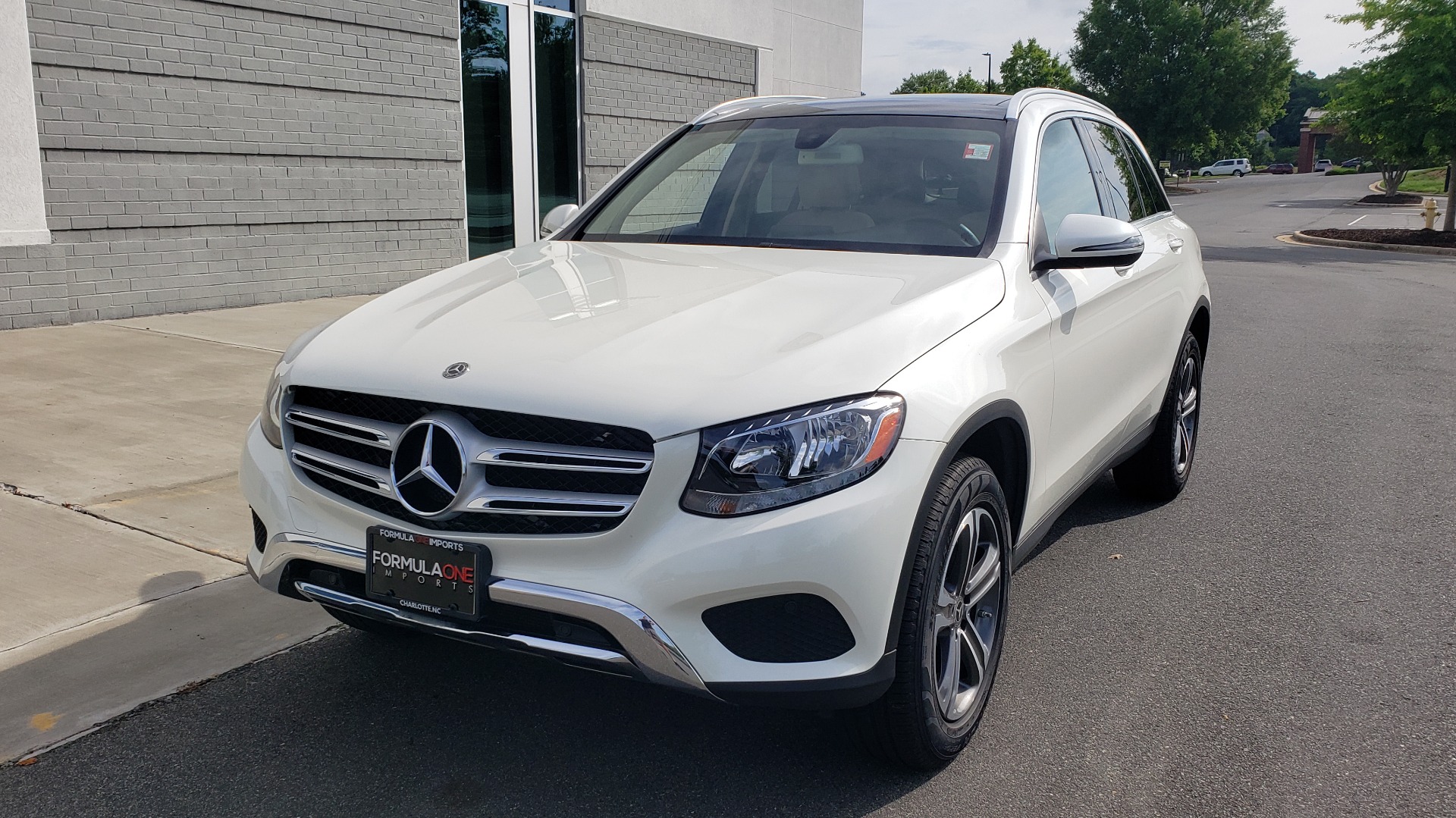 Used 2018 Mercedes-Benz GLC 300 4MATIC / PREM PKG / PANO-ROOF / APPLE / REARVIEW for sale Sold at Formula Imports in Charlotte NC 28227 3