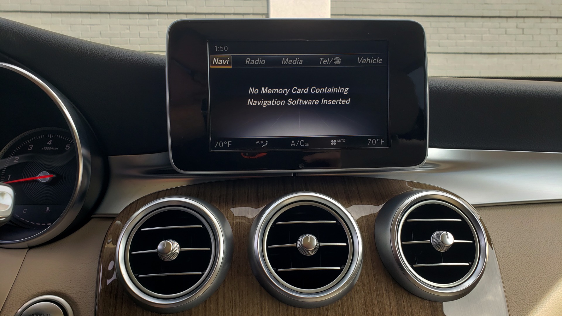Used 2018 Mercedes-Benz GLC 300 4MATIC / PREM PKG / PANO-ROOF / APPLE / REARVIEW for sale Sold at Formula Imports in Charlotte NC 28227 44
