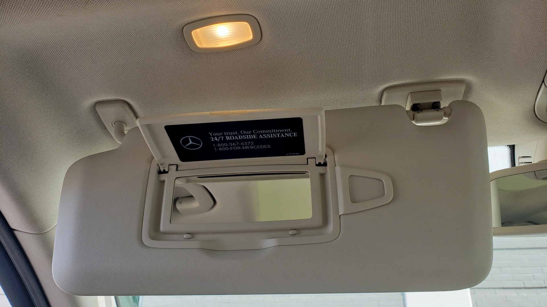 Used 2018 Mercedes-Benz GLC 300 4MATIC / PREM PKG / PANO-ROOF / APPLE / REARVIEW for sale Sold at Formula Imports in Charlotte NC 28227 49