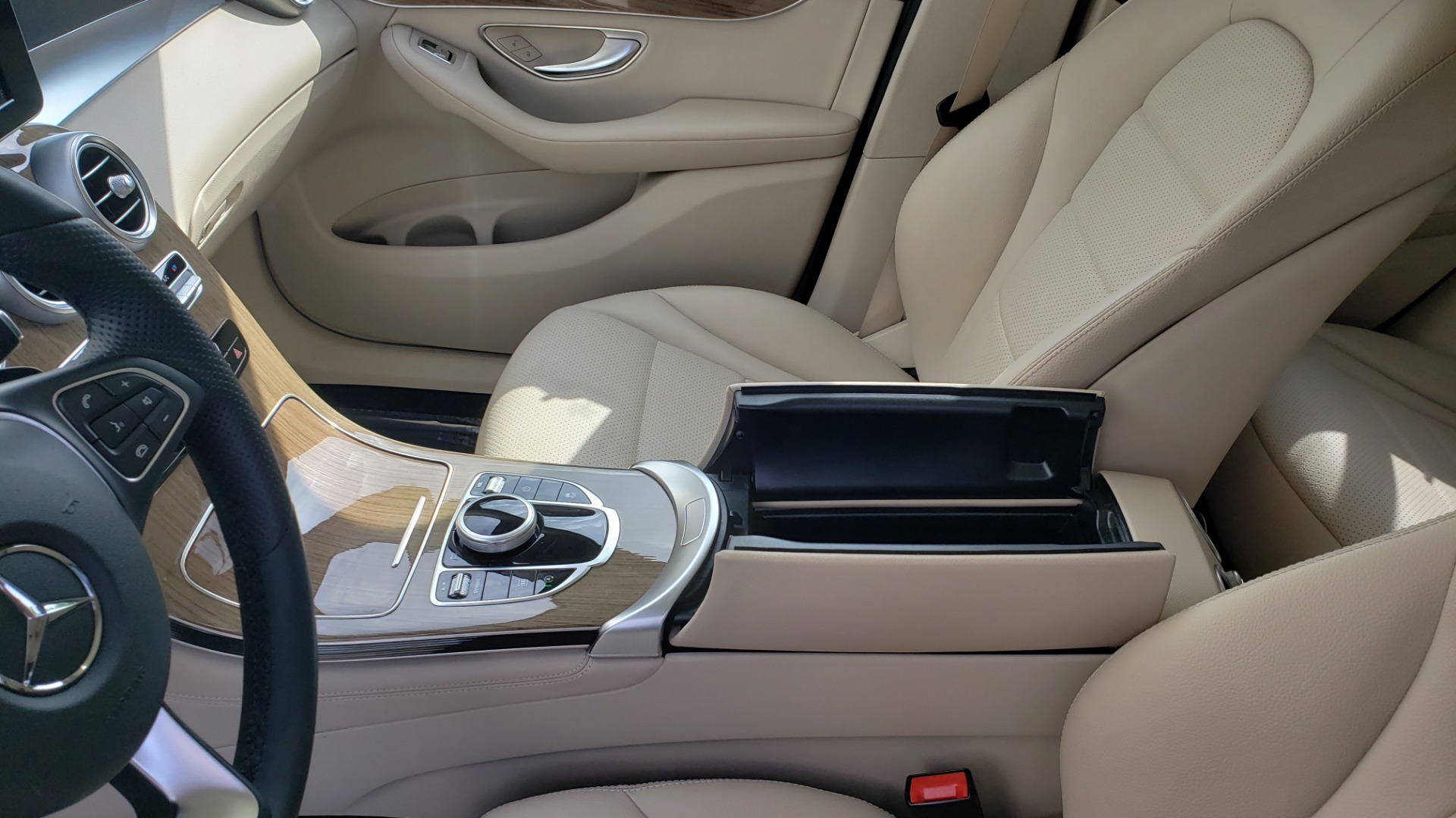 Used 2018 Mercedes-Benz GLC 300 4MATIC / PREM PKG / PANO-ROOF / APPLE / REARVIEW for sale Sold at Formula Imports in Charlotte NC 28227 53