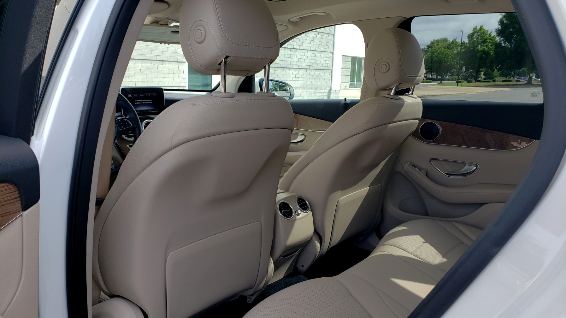 Used 2018 Mercedes-Benz GLC 300 4MATIC / PREM PKG / PANO-ROOF / APPLE / REARVIEW for sale Sold at Formula Imports in Charlotte NC 28227 57