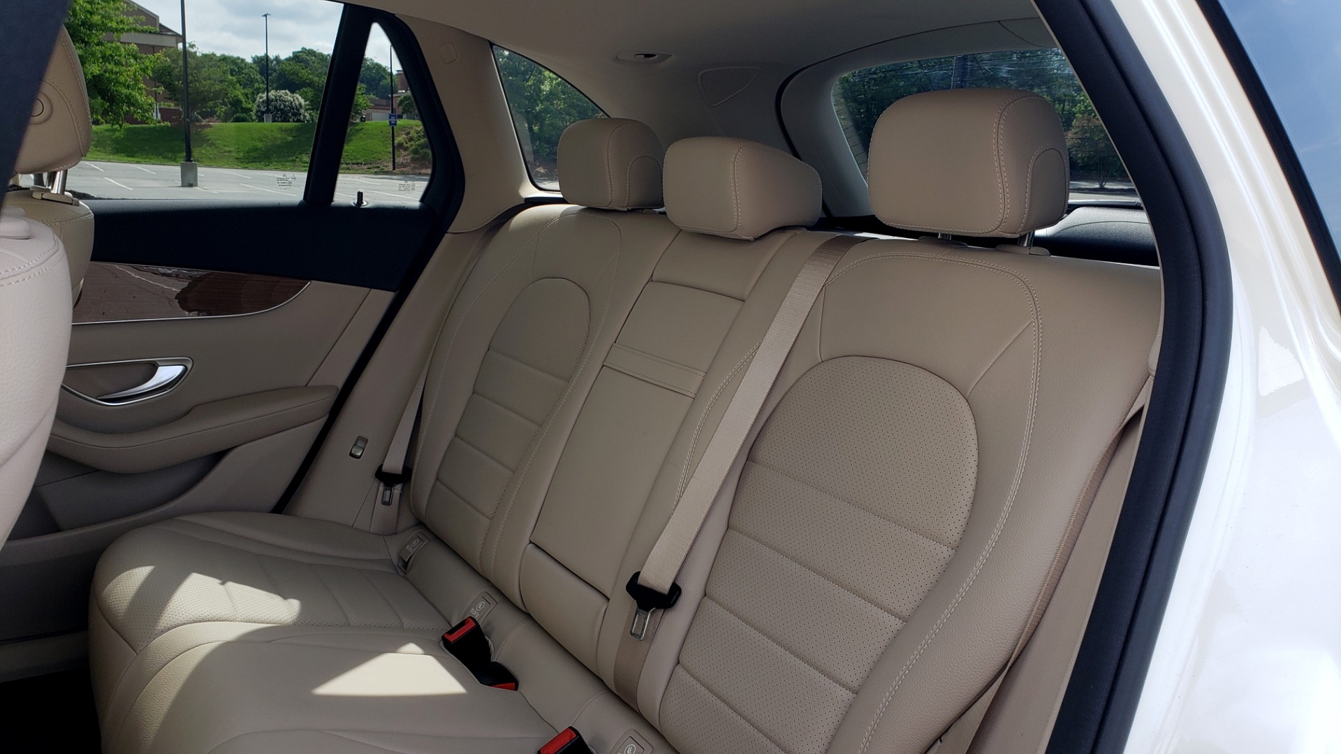 Used 2018 Mercedes-Benz GLC 300 4MATIC / PREM PKG / PANO-ROOF / APPLE / REARVIEW for sale Sold at Formula Imports in Charlotte NC 28227 58