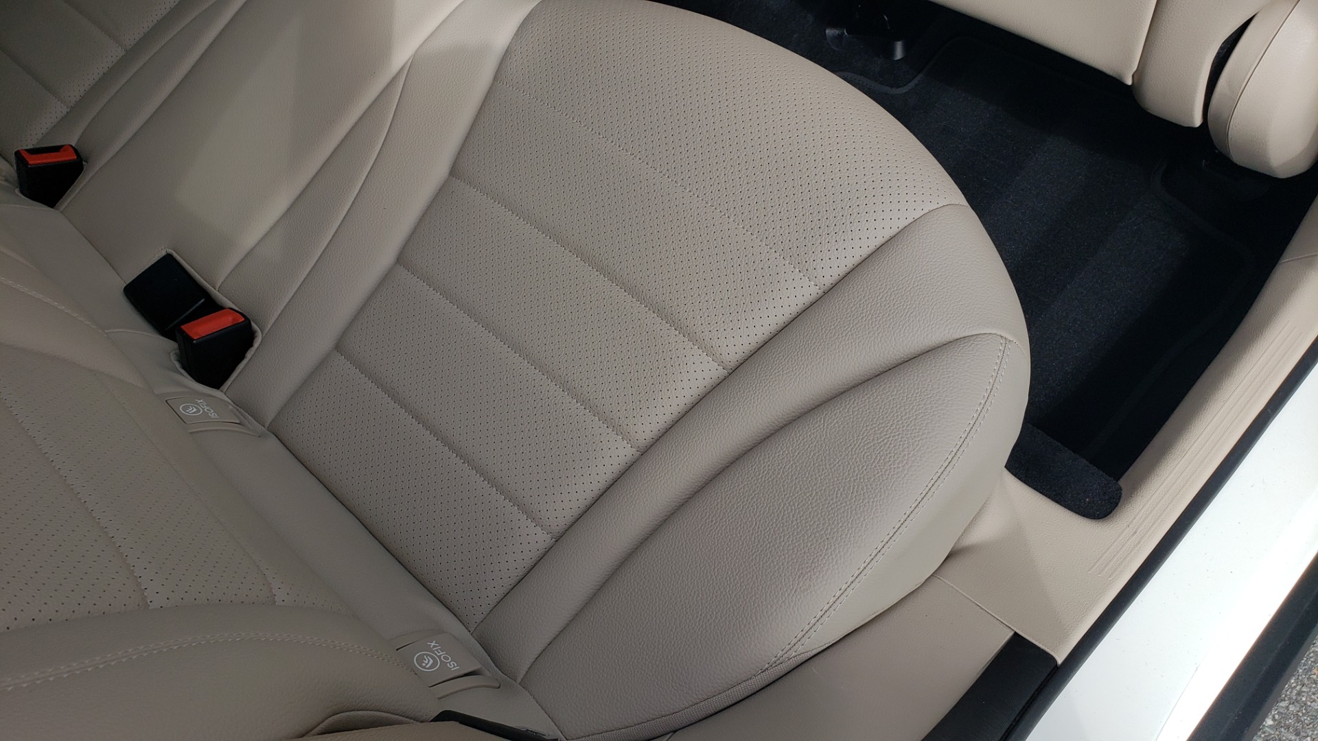 Used 2018 Mercedes-Benz GLC 300 4MATIC / PREM PKG / PANO-ROOF / APPLE / REARVIEW for sale Sold at Formula Imports in Charlotte NC 28227 66