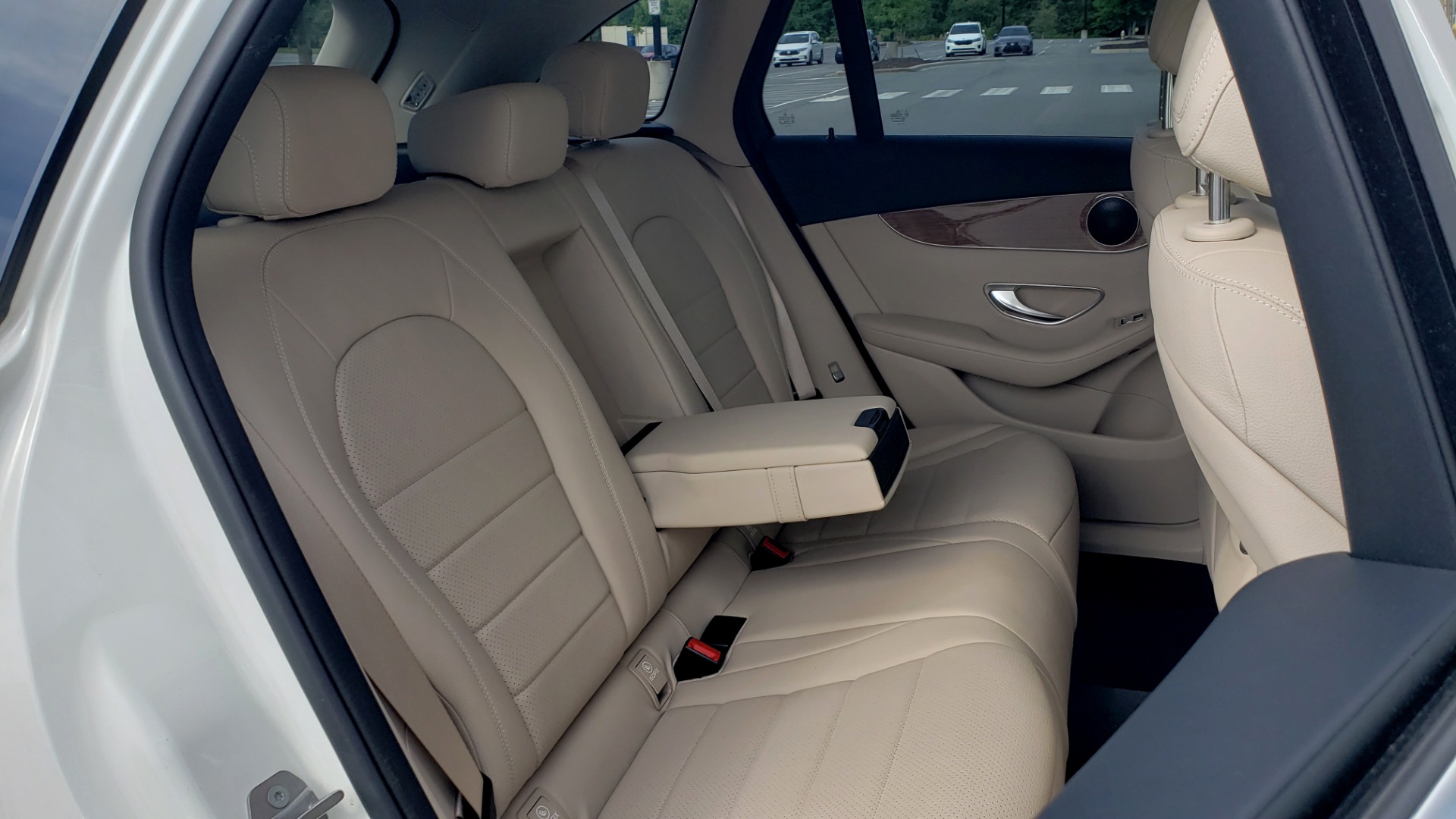 Used 2018 Mercedes-Benz GLC 300 4MATIC / PREM PKG / PANO-ROOF / APPLE / REARVIEW for sale Sold at Formula Imports in Charlotte NC 28227 67