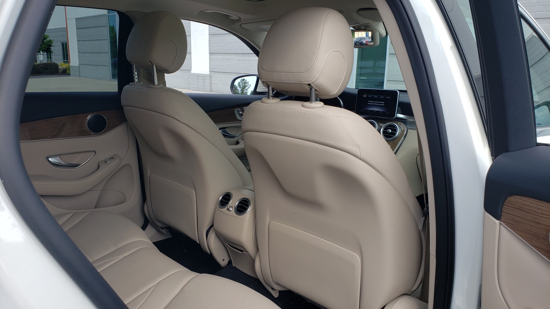 Used 2018 Mercedes-Benz GLC 300 4MATIC / PREM PKG / PANO-ROOF / APPLE / REARVIEW for sale Sold at Formula Imports in Charlotte NC 28227 69