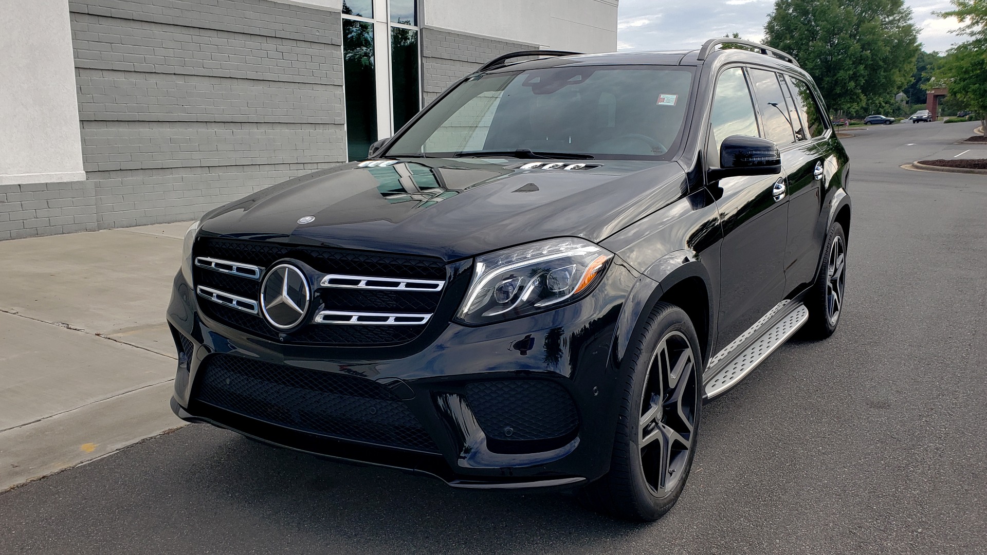 Used 2017 Mercedes-Benz GLS 550 4MATIC / NAV / DRVR ASST / SUNROOF / NIGHT PKG / REARVIEW for sale Sold at Formula Imports in Charlotte NC 28227 4
