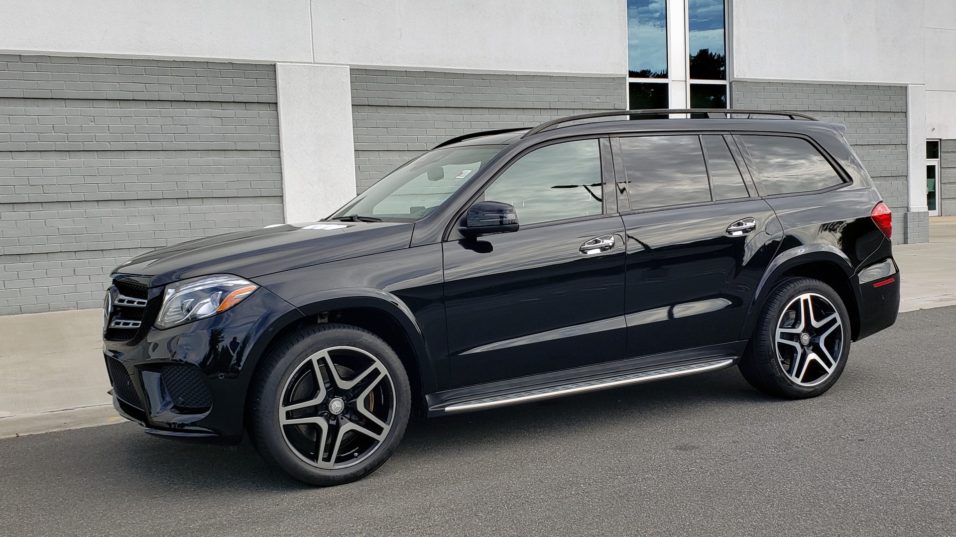 Used 2017 Mercedes-Benz GLS 550 4MATIC / NAV / DRVR ASST / SUNROOF / NIGHT PKG / REARVIEW for sale Sold at Formula Imports in Charlotte NC 28227 5