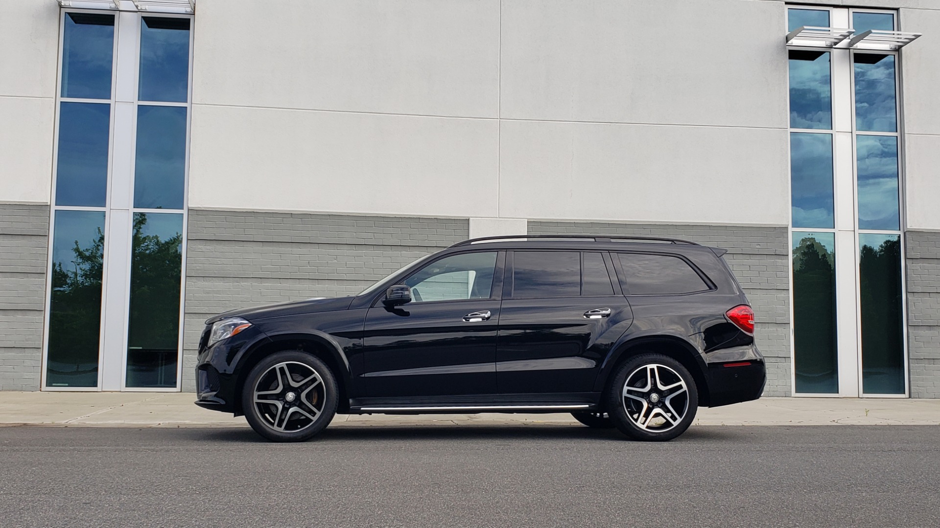 Used 2017 Mercedes-Benz GLS 550 4MATIC / NAV / DRVR ASST / SUNROOF / NIGHT PKG / REARVIEW for sale Sold at Formula Imports in Charlotte NC 28227 7