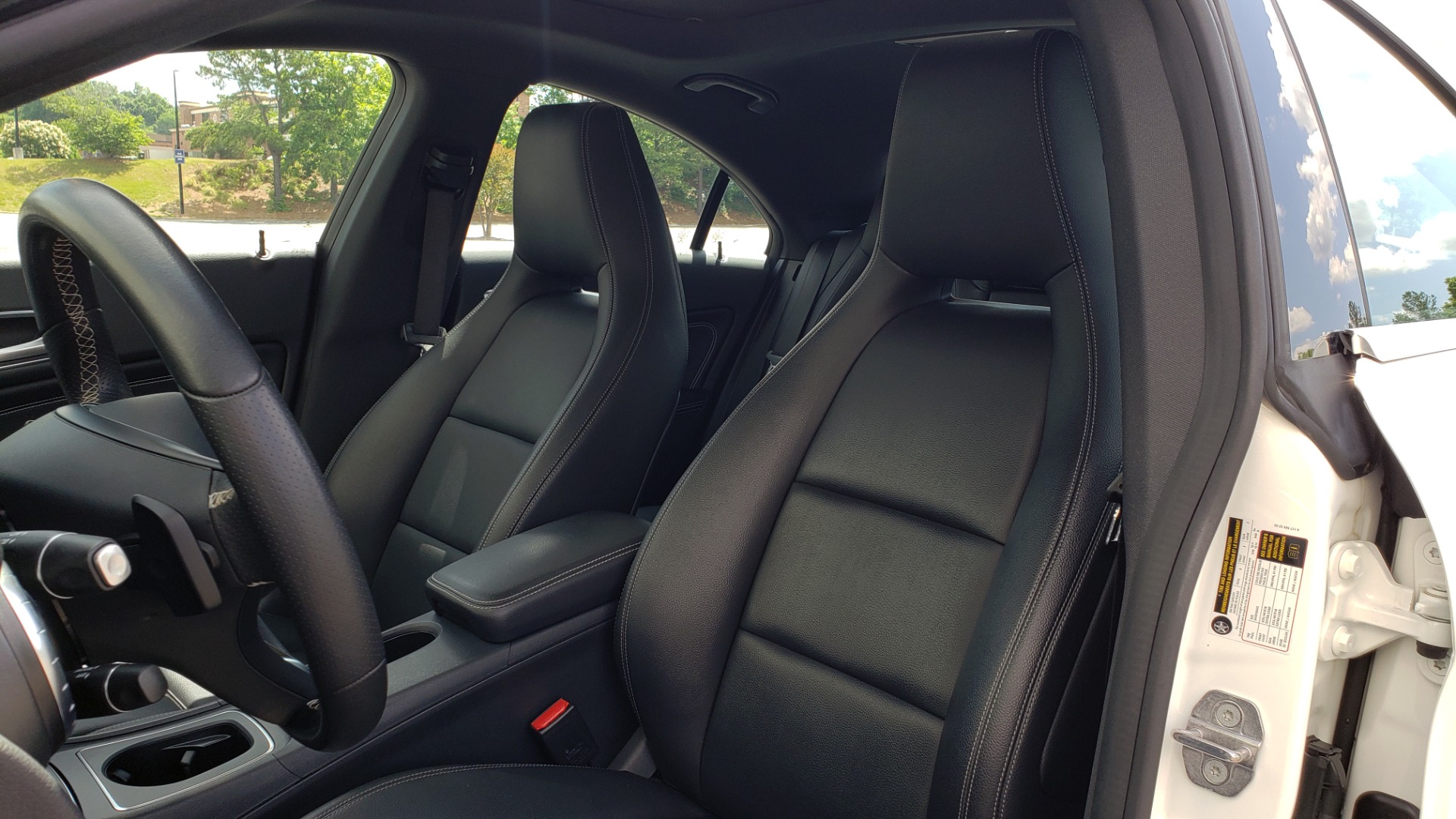 Used 2018 Mercedes-Benz CLA 250 4MATIC COUPE / PREMIUM / PANO-ROOF / APPLE / REARVIEW for sale Sold at Formula Imports in Charlotte NC 28227 37