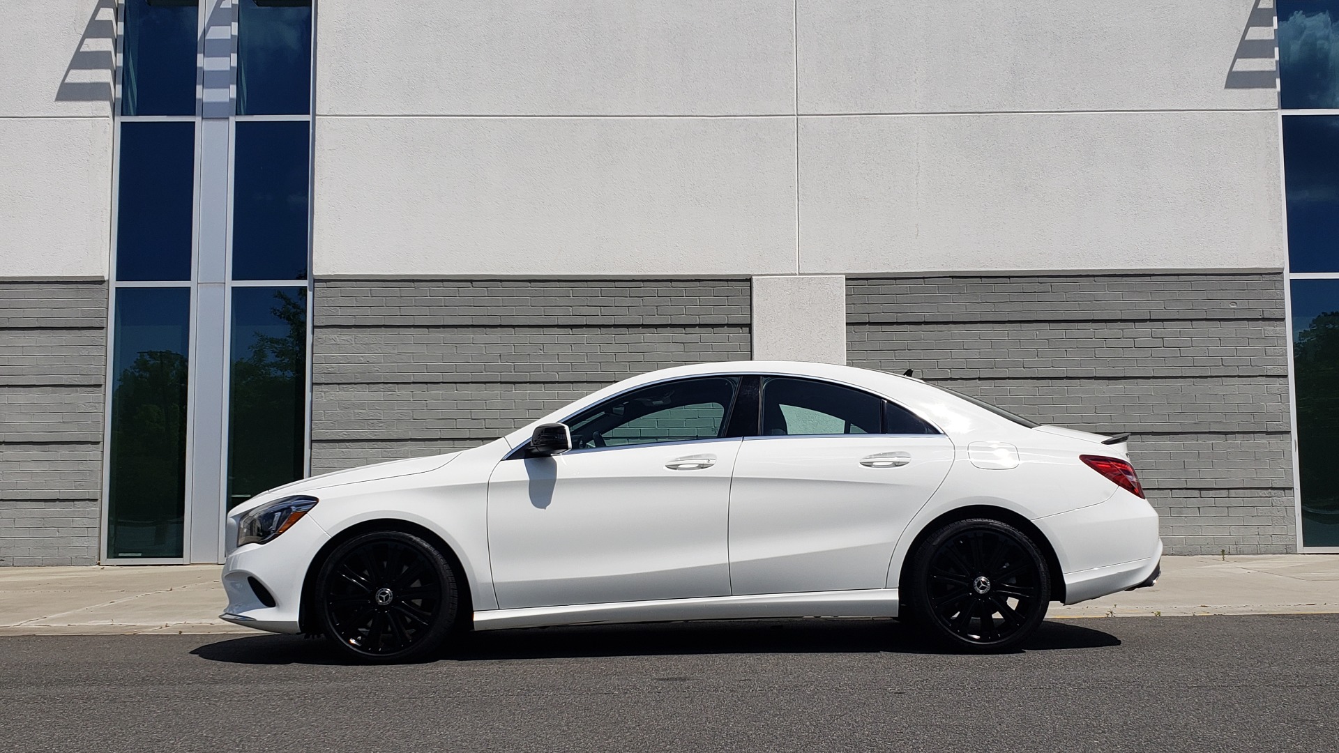 Used 2018 Mercedes-Benz CLA 250 4MATIC COUPE / PREMIUM / PANO-ROOF / APPLE / REARVIEW for sale Sold at Formula Imports in Charlotte NC 28227 5