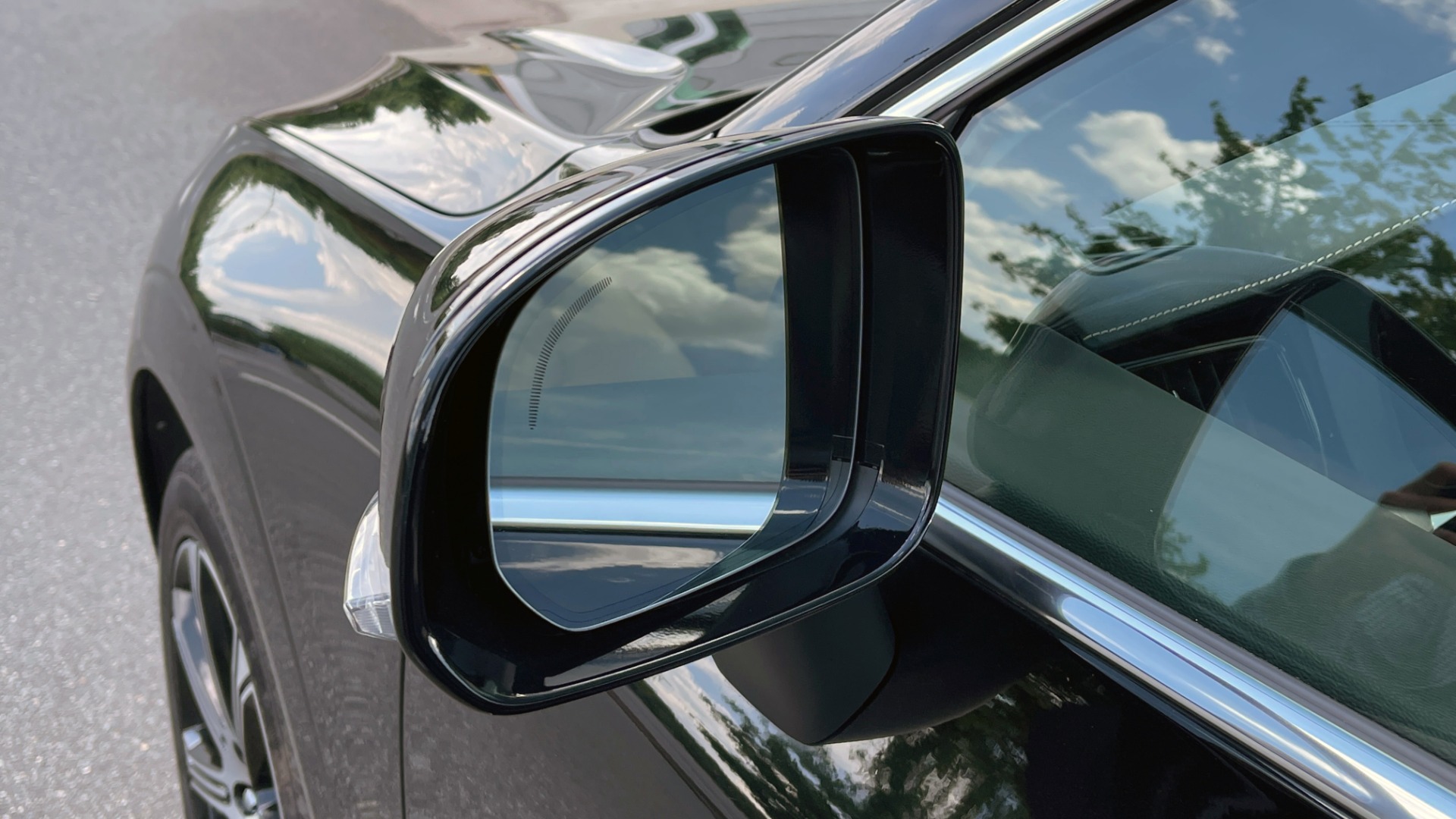 Used 2018 Volvo XC60 INSCRIPTION 2.0L TURBO SUV / AWD / NAV / SUNROOF / REARVIEW for sale Sold at Formula Imports in Charlotte NC 28227 10