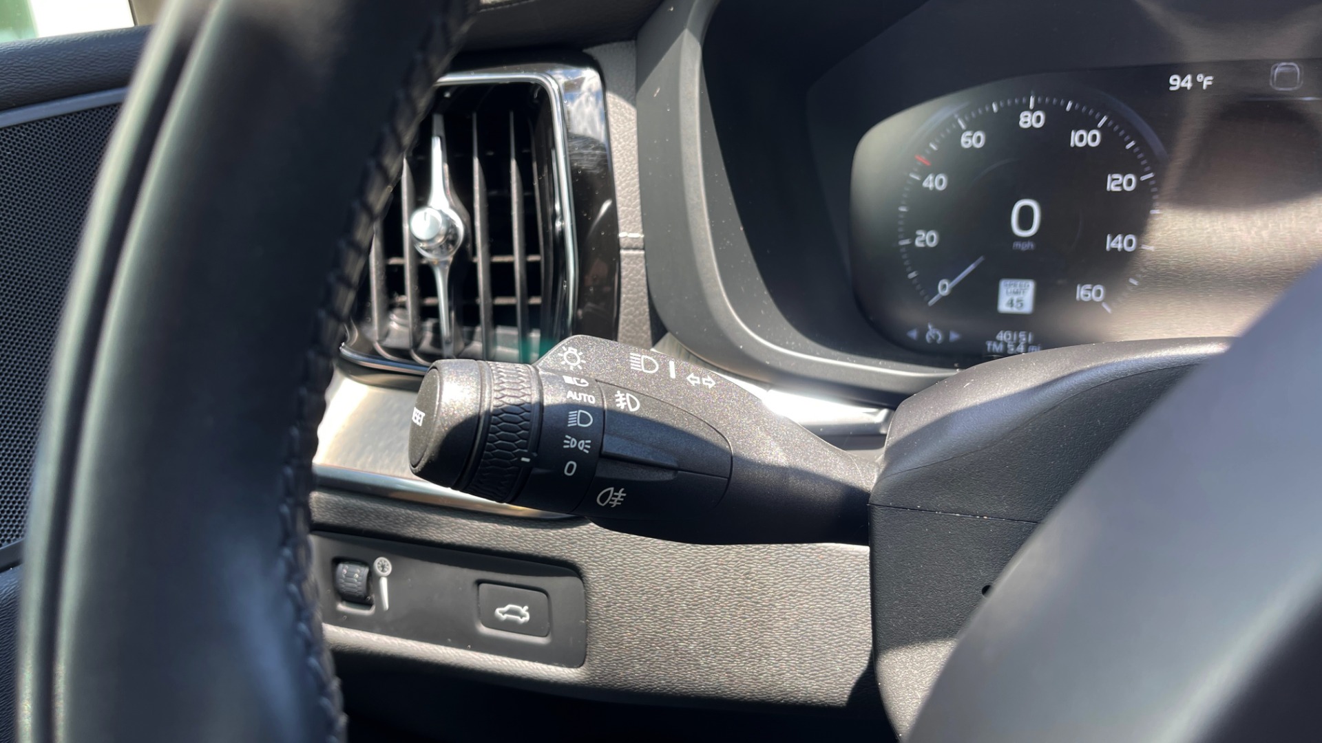 Used 2018 Volvo XC60 INSCRIPTION 2.0L TURBO SUV / AWD / NAV / SUNROOF / REARVIEW for sale Sold at Formula Imports in Charlotte NC 28227 45