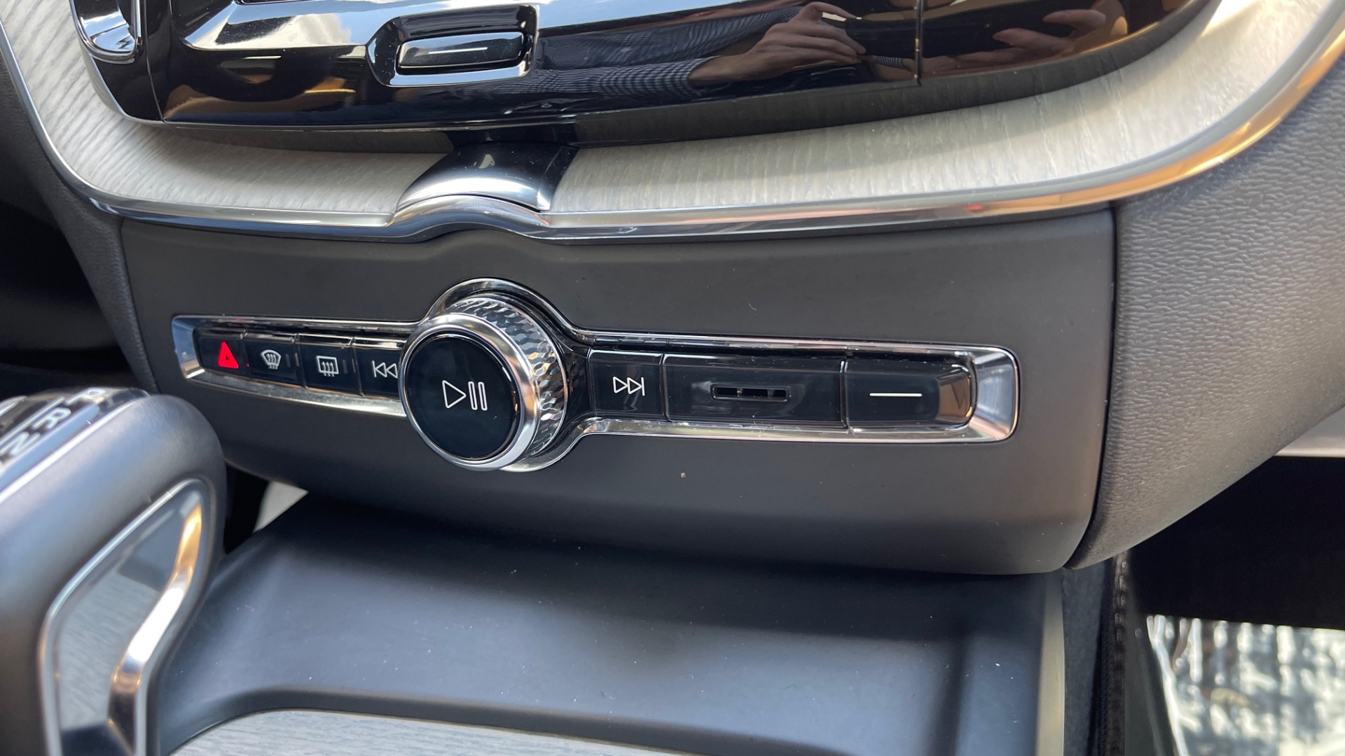 Used 2018 Volvo XC60 INSCRIPTION 2.0L TURBO SUV / AWD / NAV / SUNROOF / REARVIEW for sale Sold at Formula Imports in Charlotte NC 28227 48