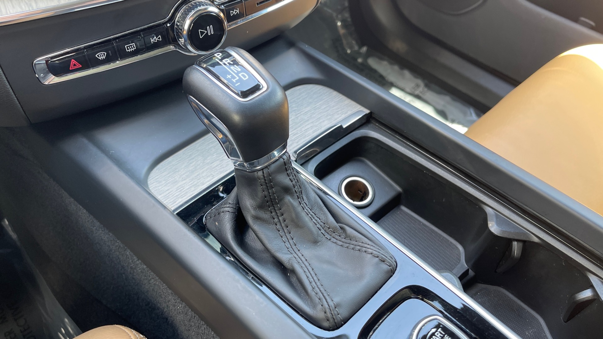 Used 2018 Volvo XC60 INSCRIPTION 2.0L TURBO SUV / AWD / NAV / SUNROOF / REARVIEW for sale Sold at Formula Imports in Charlotte NC 28227 49
