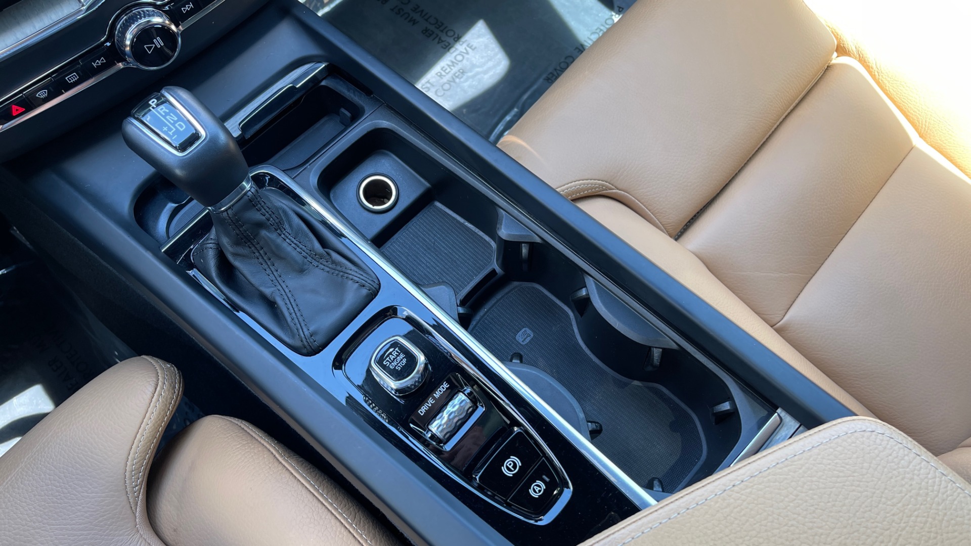 Used 2018 Volvo XC60 INSCRIPTION 2.0L TURBO SUV / AWD / NAV / SUNROOF / REARVIEW for sale Sold at Formula Imports in Charlotte NC 28227 50