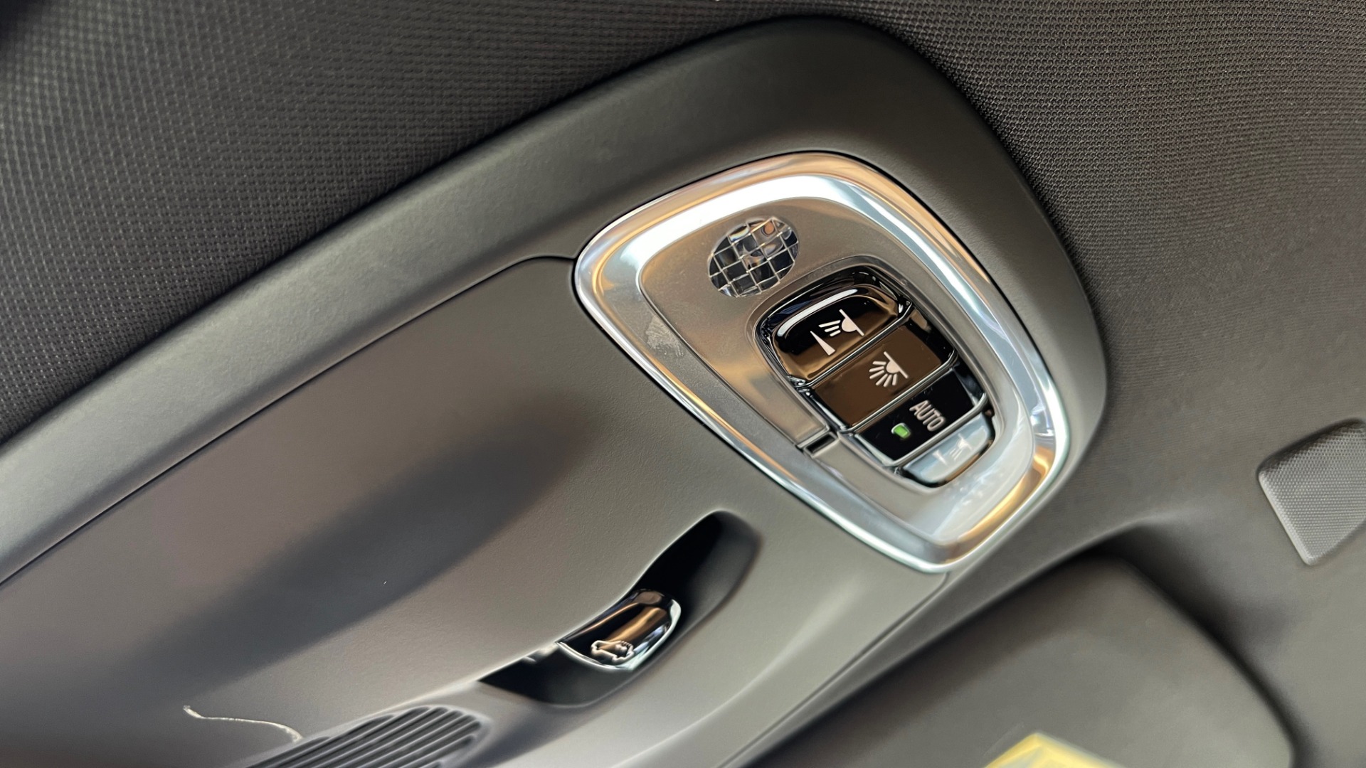 Used 2018 Volvo XC60 INSCRIPTION 2.0L TURBO SUV / AWD / NAV / SUNROOF / REARVIEW for sale Sold at Formula Imports in Charlotte NC 28227 53