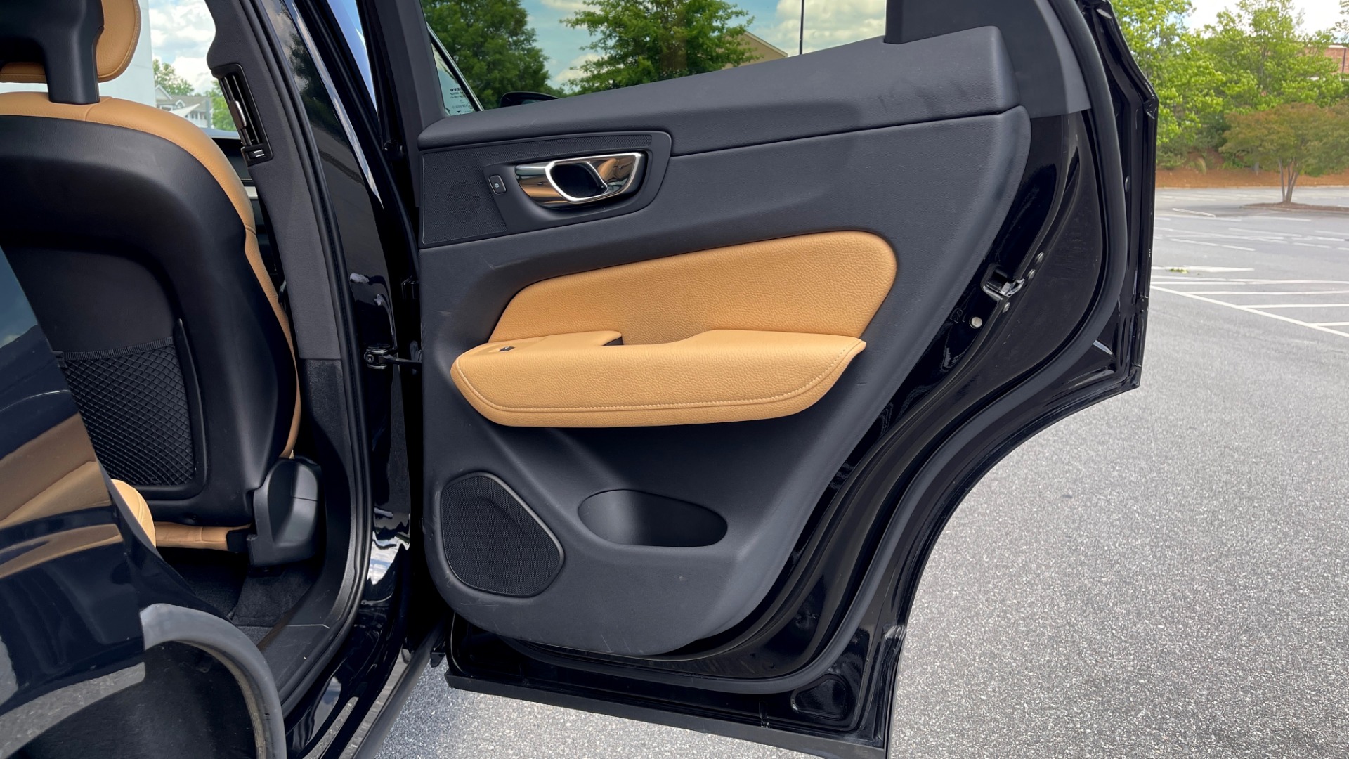 Used 2018 Volvo XC60 INSCRIPTION 2.0L TURBO SUV / AWD / NAV / SUNROOF / REARVIEW for sale Sold at Formula Imports in Charlotte NC 28227 68