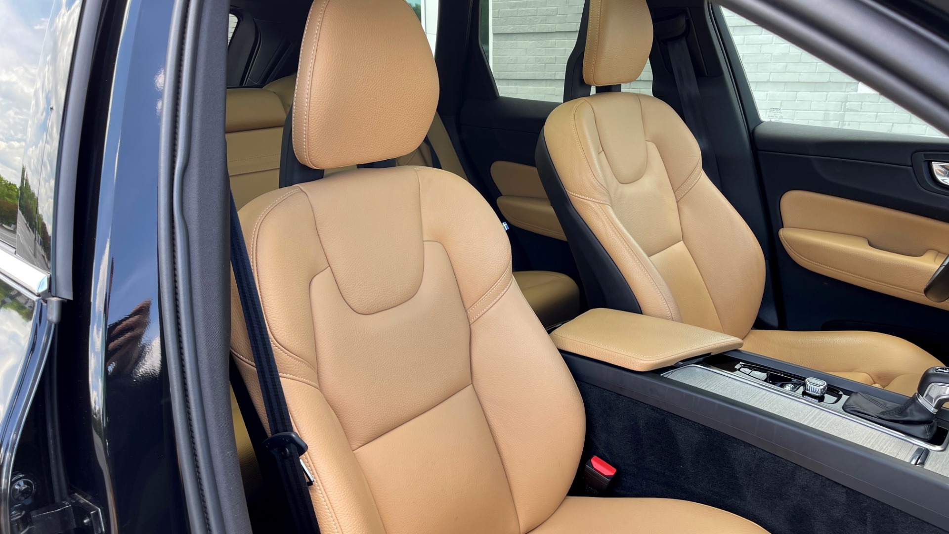 Used 2018 Volvo XC60 INSCRIPTION 2.0L TURBO SUV / AWD / NAV / SUNROOF / REARVIEW for sale Sold at Formula Imports in Charlotte NC 28227 73