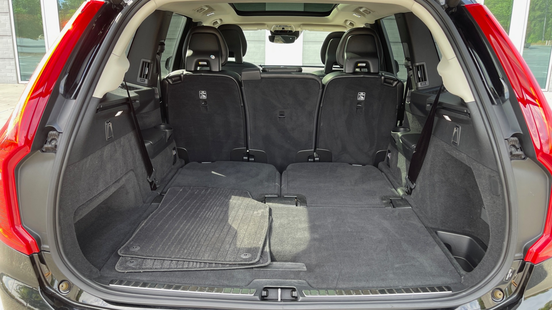 Used 2018 Volvo XC90 T5 AWD MOMENTUM PLUS / NAV / SUNROOF / 3-ROW / REARVIEW for sale Sold at Formula Imports in Charlotte NC 28227 19