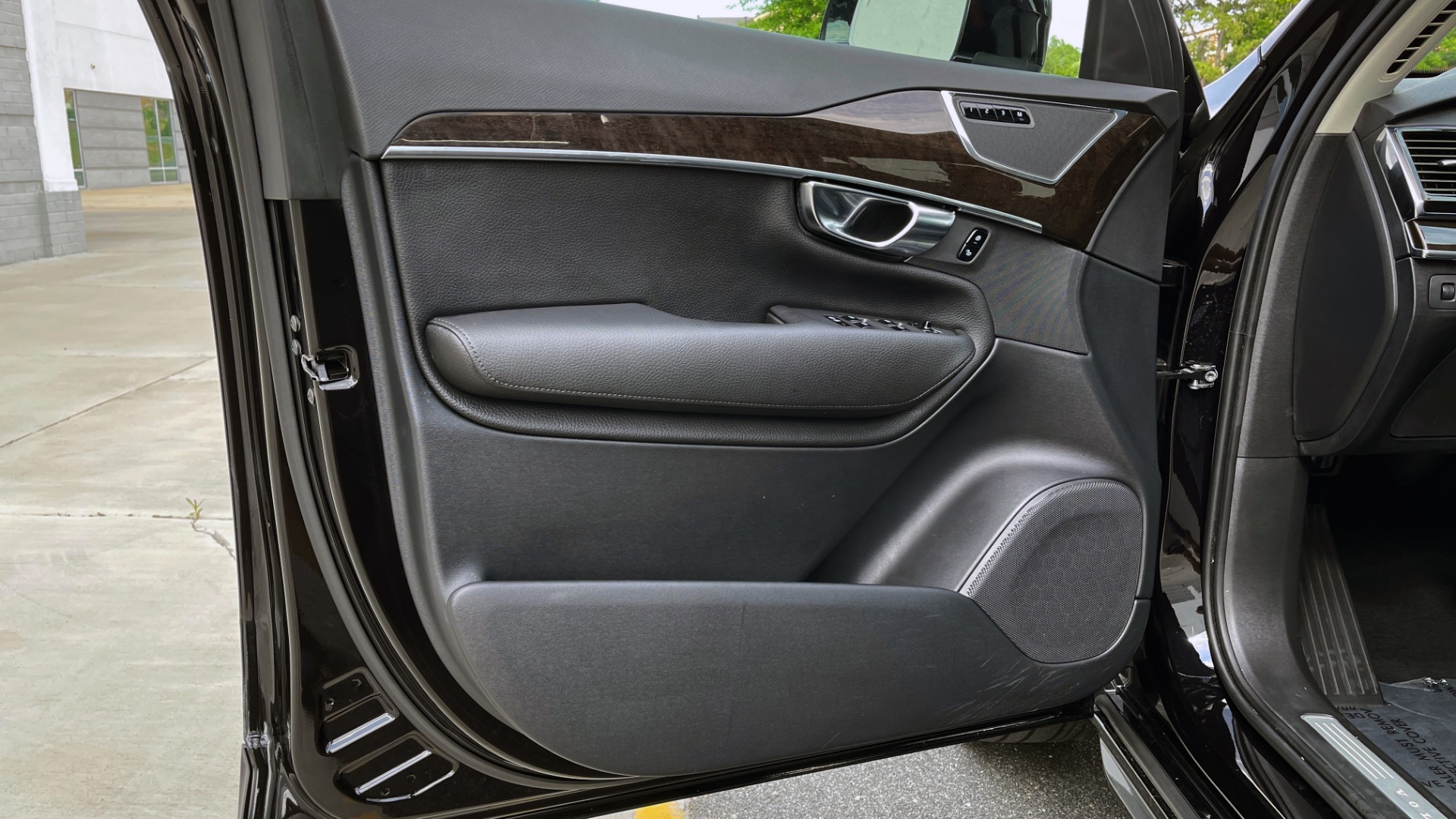 Used 2018 Volvo XC90 T5 AWD MOMENTUM PLUS / NAV / SUNROOF / 3-ROW / REARVIEW for sale Sold at Formula Imports in Charlotte NC 28227 33