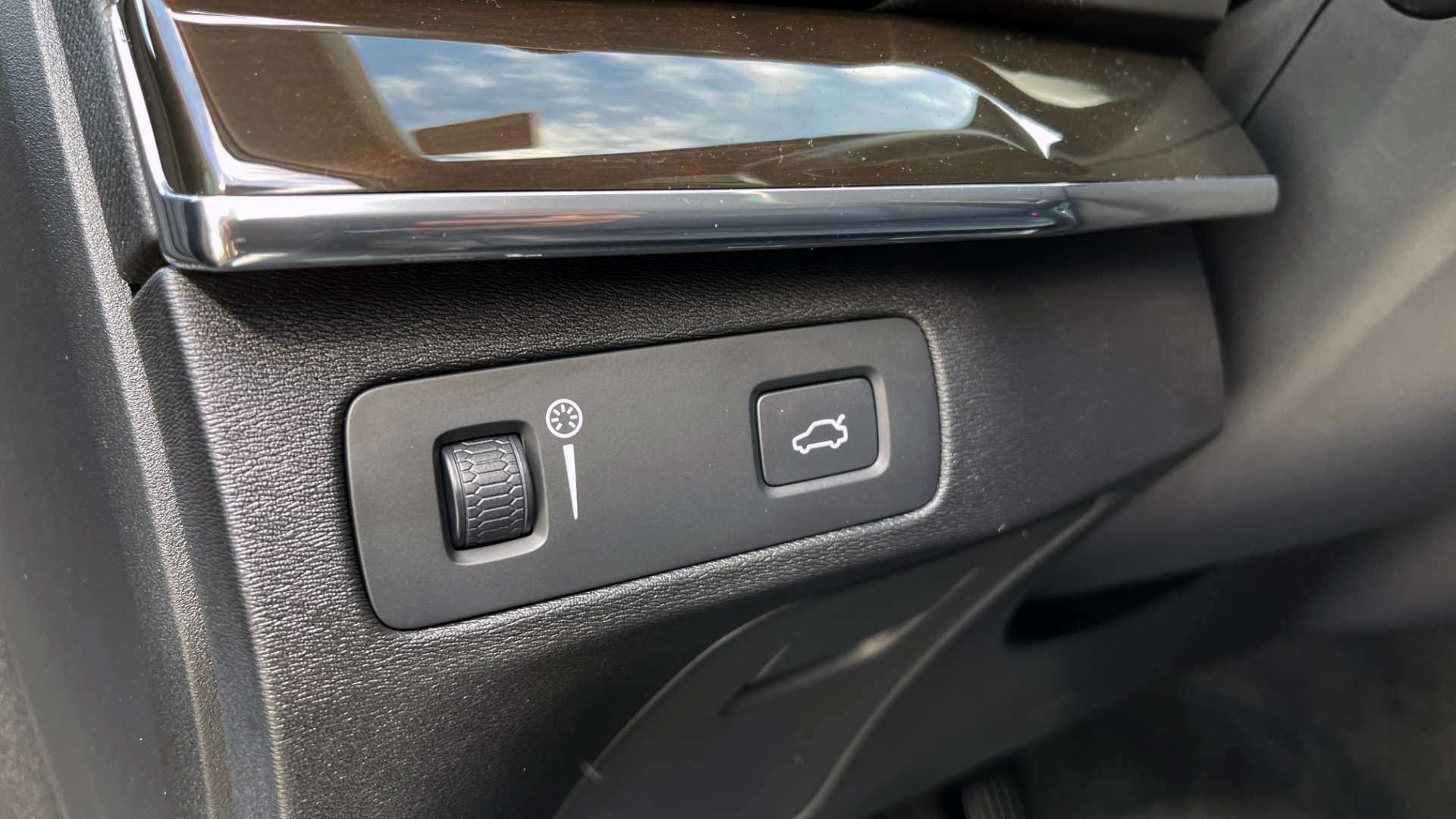 Used 2018 Volvo XC90 T5 AWD MOMENTUM PLUS / NAV / SUNROOF / 3-ROW / REARVIEW for sale Sold at Formula Imports in Charlotte NC 28227 38
