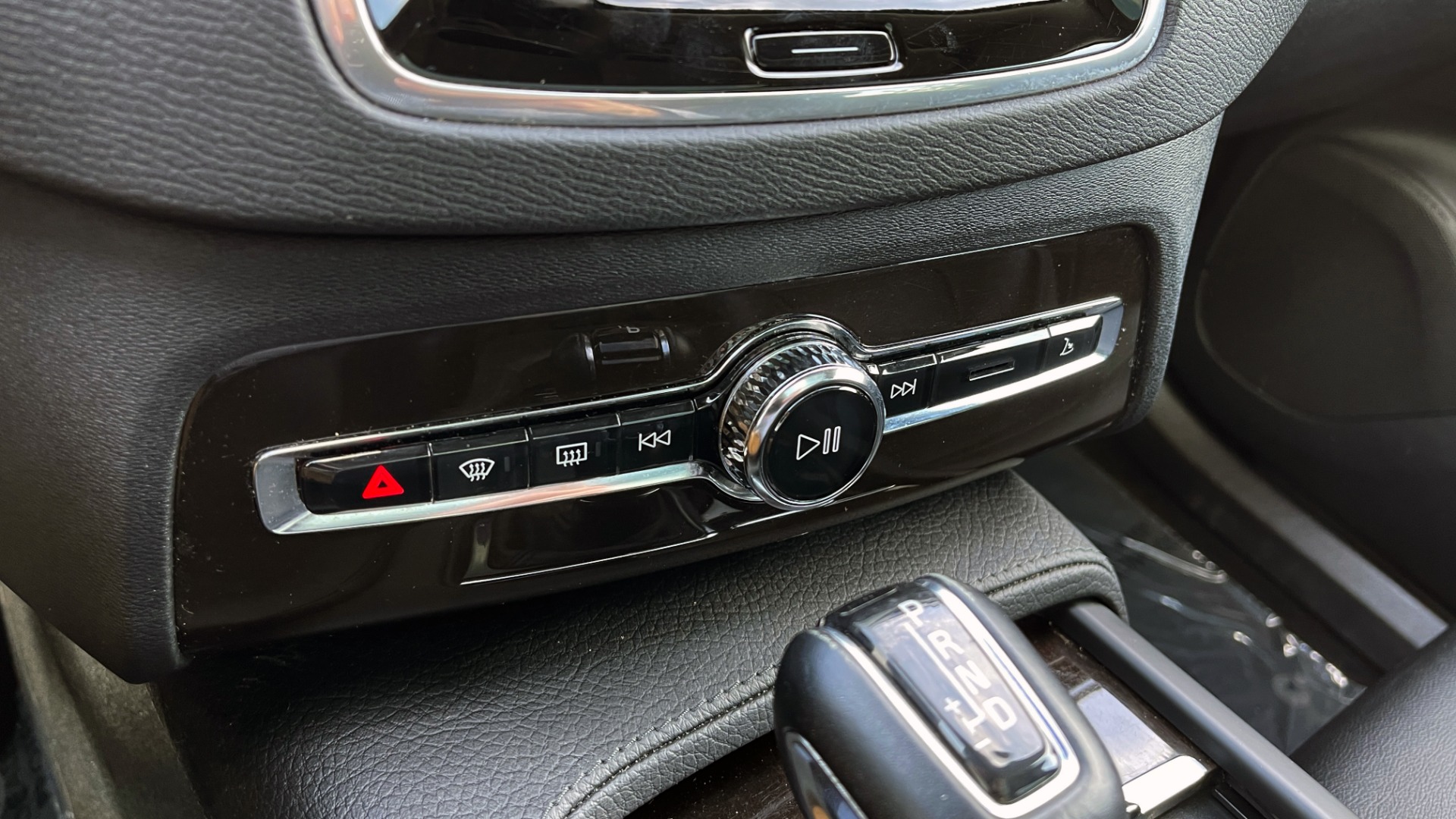 Used 2018 Volvo XC90 T5 AWD MOMENTUM PLUS / NAV / SUNROOF / 3-ROW / REARVIEW for sale Sold at Formula Imports in Charlotte NC 28227 50