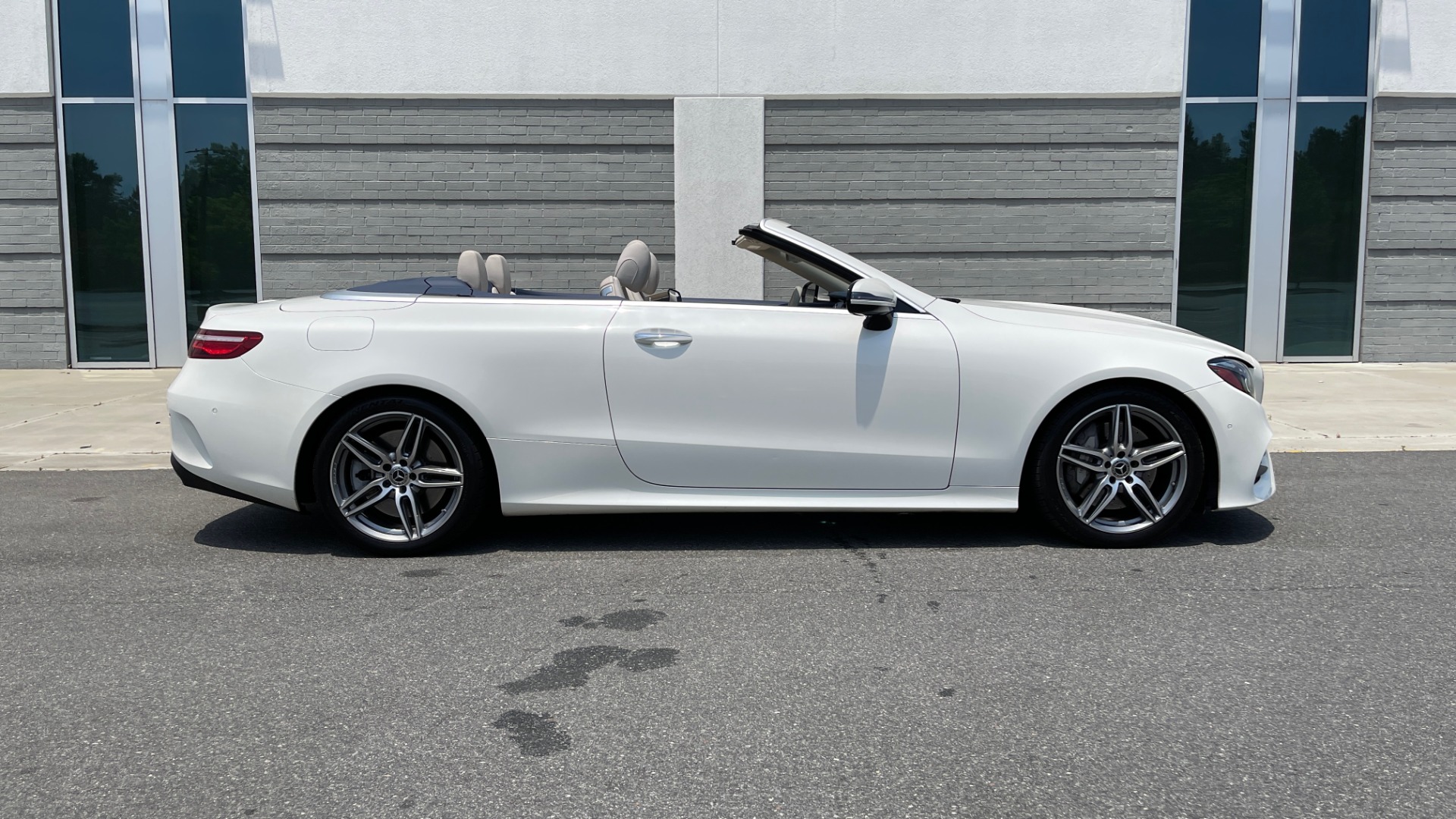 Used 2018 Mercedes-Benz E-CLASS E 400 CABRIOLET / PREM PKG / AMG LINE / NAV / REARVIEW for sale Sold at Formula Imports in Charlotte NC 28227 4
