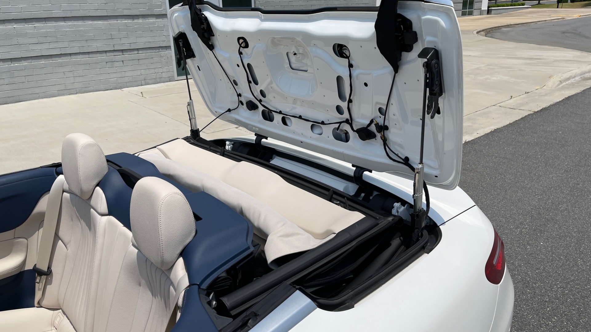 Used 2018 Mercedes-Benz E-CLASS E 400 CABRIOLET / PREM PKG / AMG LINE / NAV / REARVIEW for sale Sold at Formula Imports in Charlotte NC 28227 9
