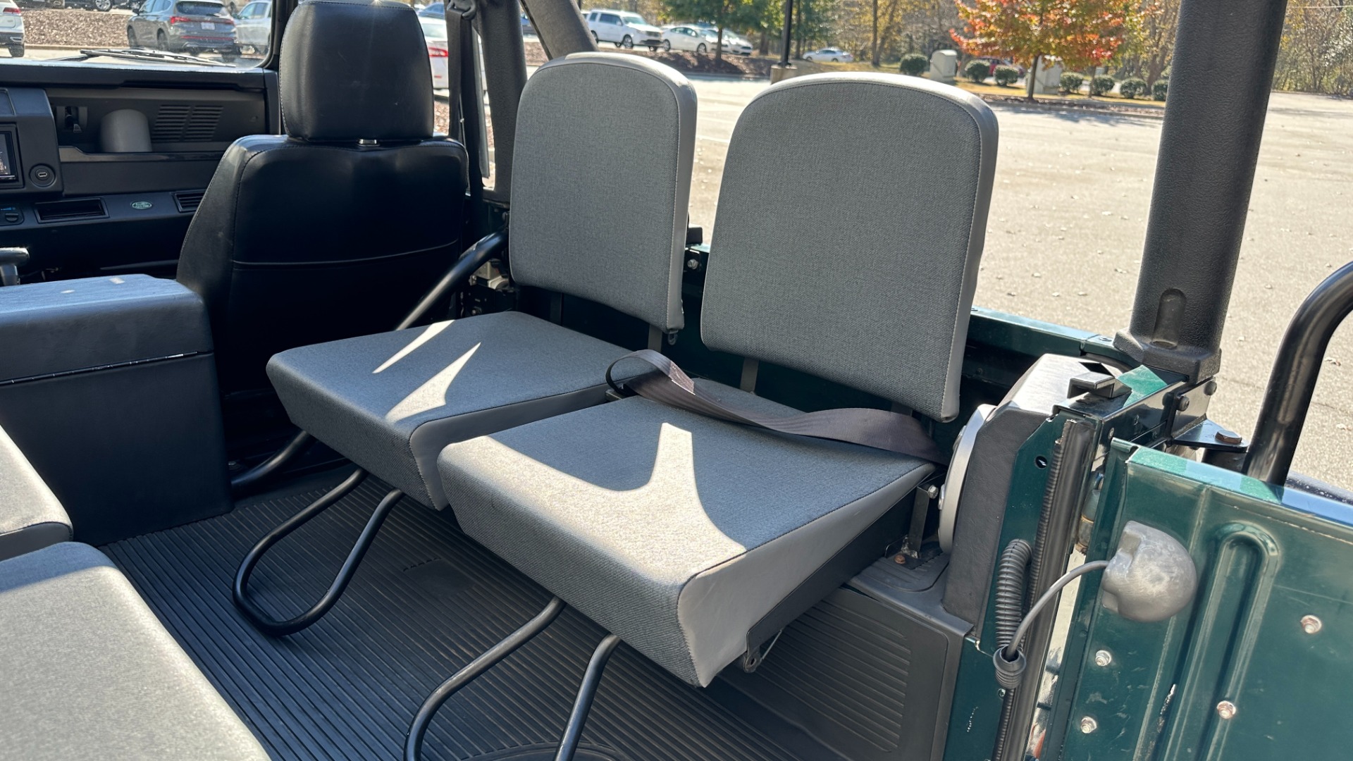 Used 1997 Land Rover Defender 90 for sale $87,000 at Formula Imports in Charlotte NC 28227 33