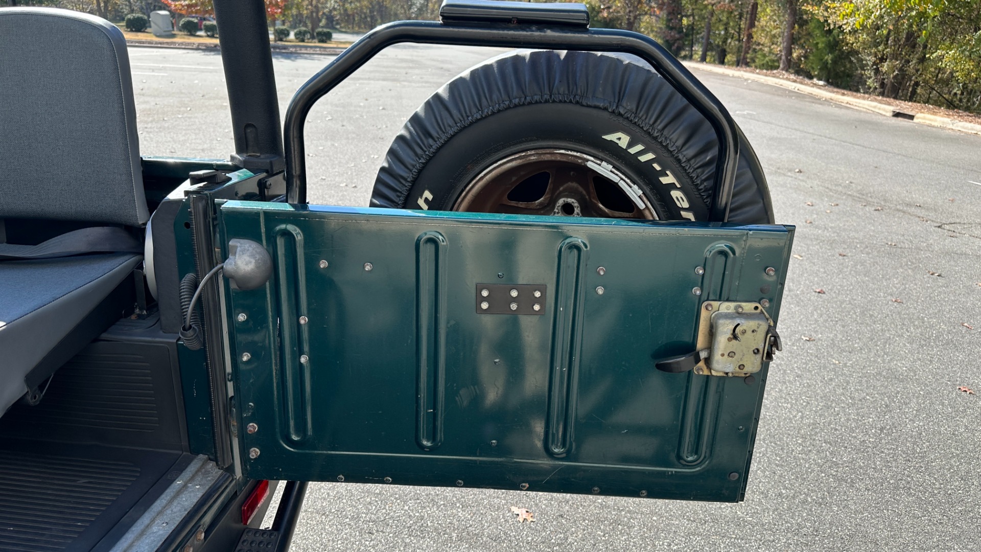 Used 1997 Land Rover Defender 90 for sale Sold at Formula Imports in Charlotte NC 28227 40