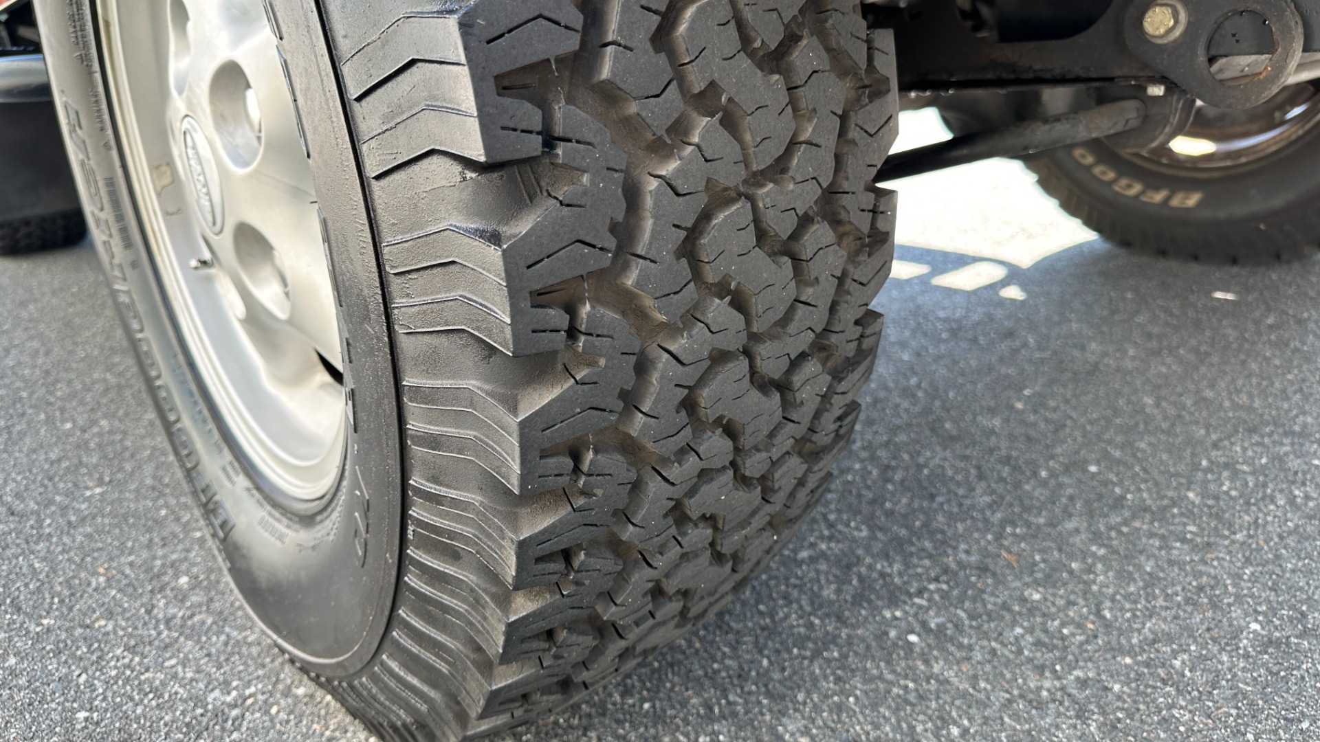 Used 1997 Land Rover DEFENDER 90 SOFT-TOP / 4X4 / 4.0L V8 / 4-SPEED AUTO / BFG TIRES for sale $87,900 at Formula Imports in Charlotte NC 28227 68