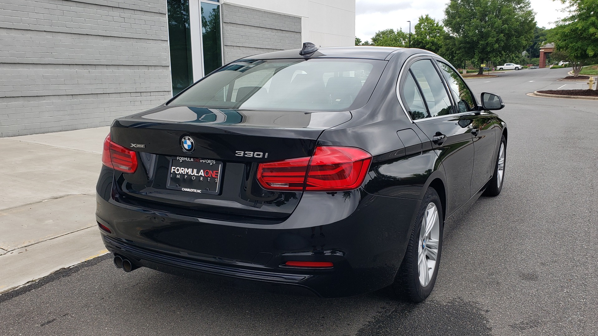Used 2018 BMW 3 SERIES 330IXDRIVE / CONV PKG / NAV / SUNROOF / HTD STS / REARVIEW for sale Sold at Formula Imports in Charlotte NC 28227 2