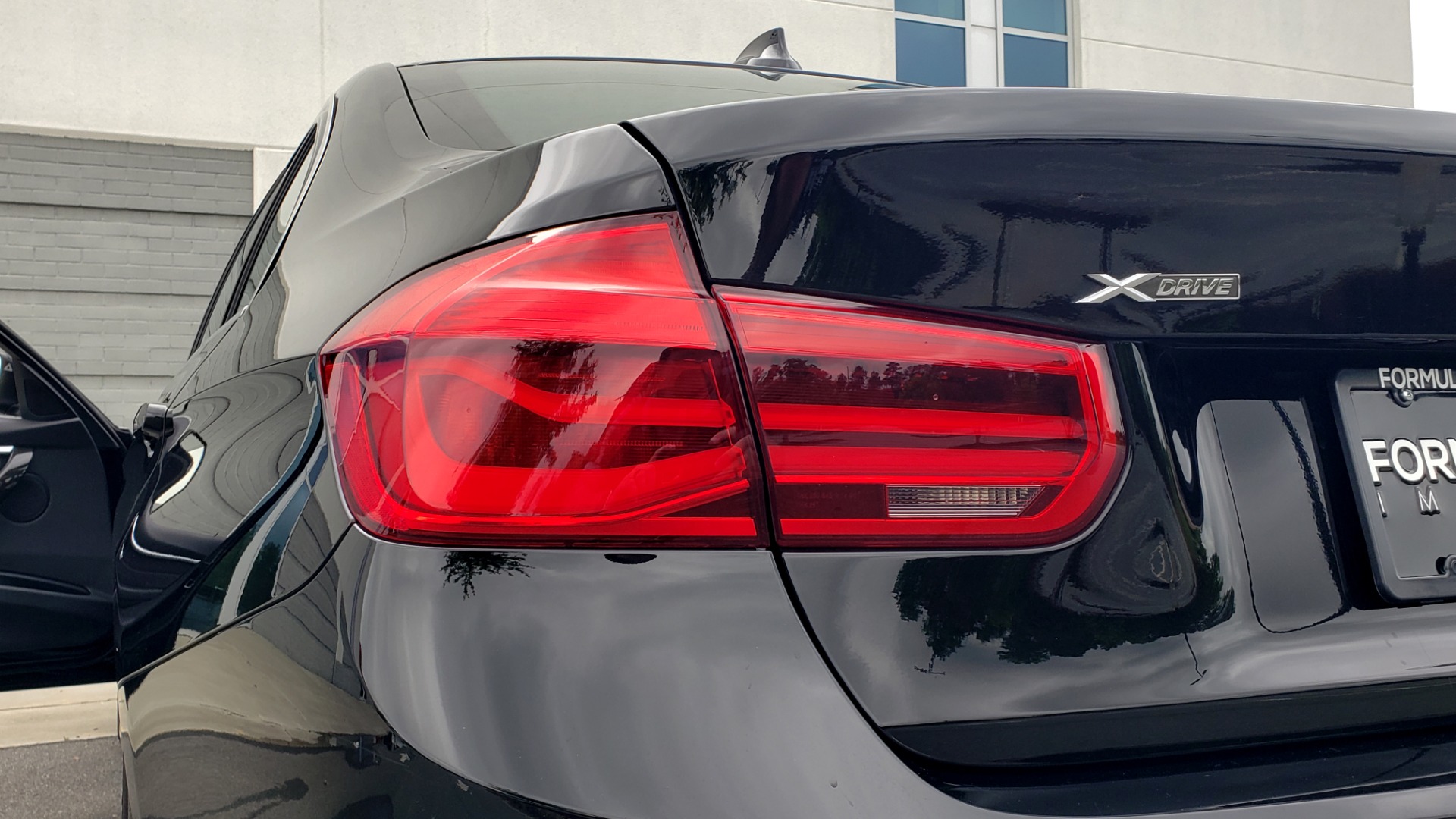 Used 2018 BMW 3 SERIES 330IXDRIVE / CONV PKG / NAV / SUNROOF / HTD STS / REARVIEW for sale Sold at Formula Imports in Charlotte NC 28227 27